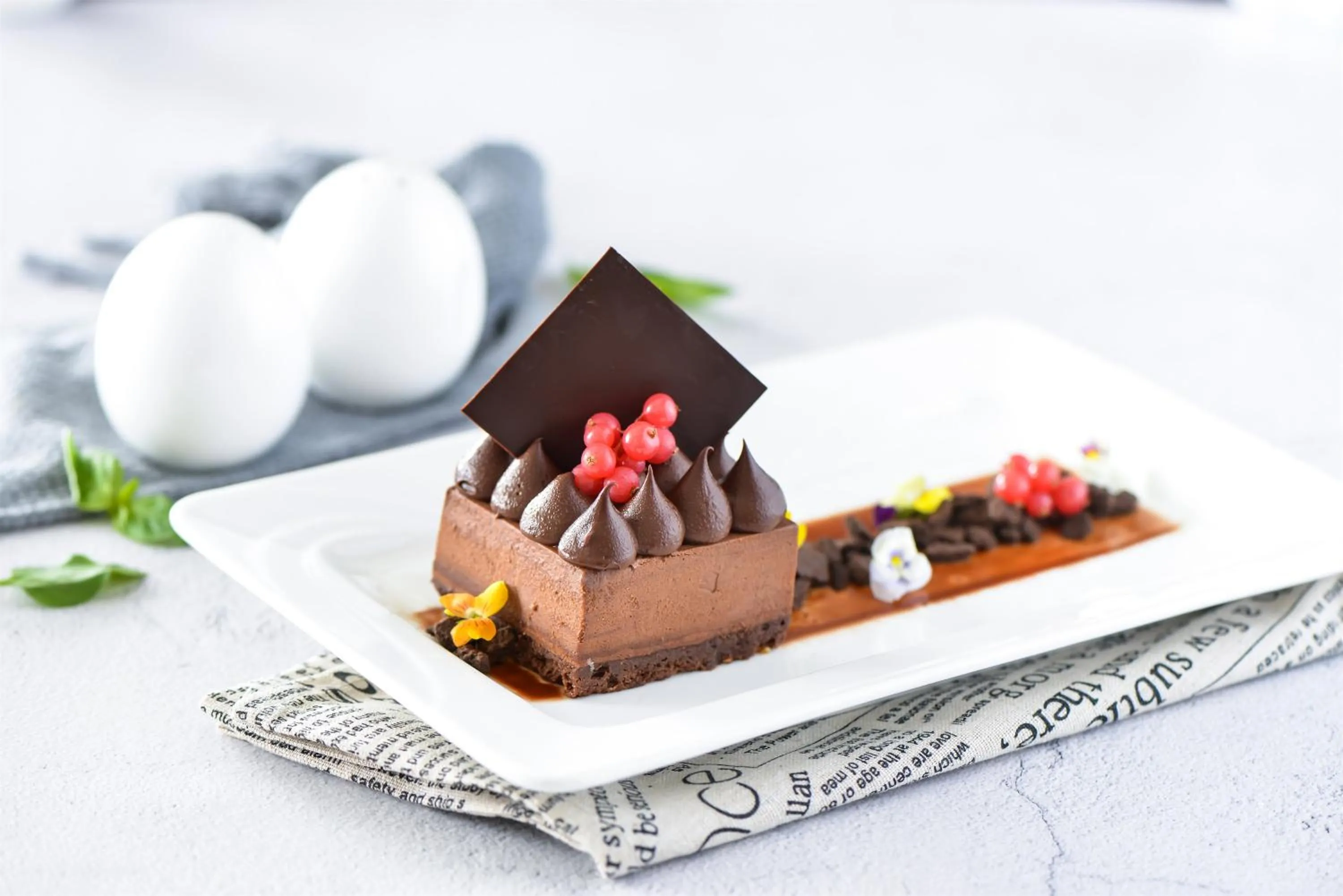 Restaurant/places to eat in Holiday Inn Shanghai Pudong by IHG