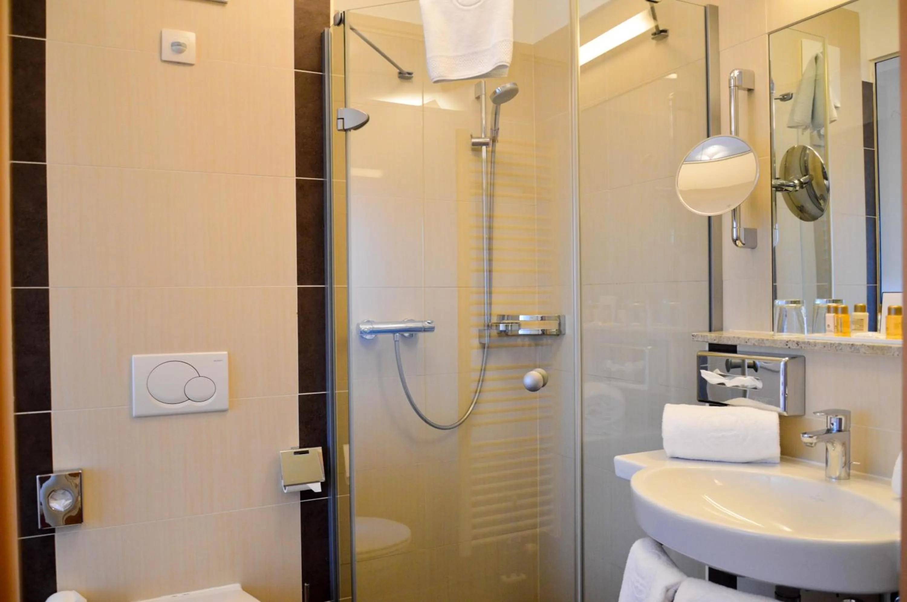 Bathroom in Hotel Römerhof