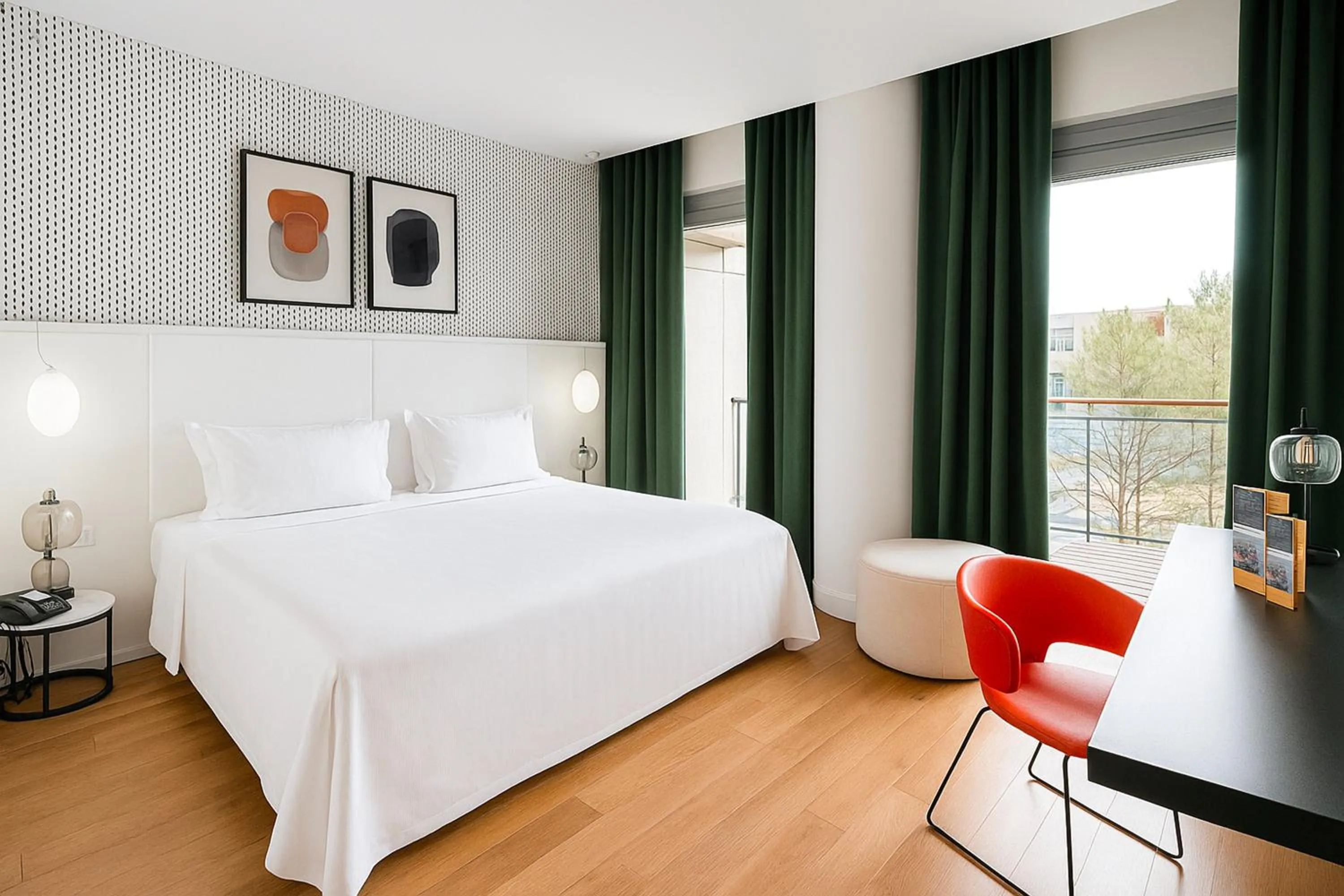 Photo of the whole room, Bed in voco Nola - Naples Vulcano Buono by IHG