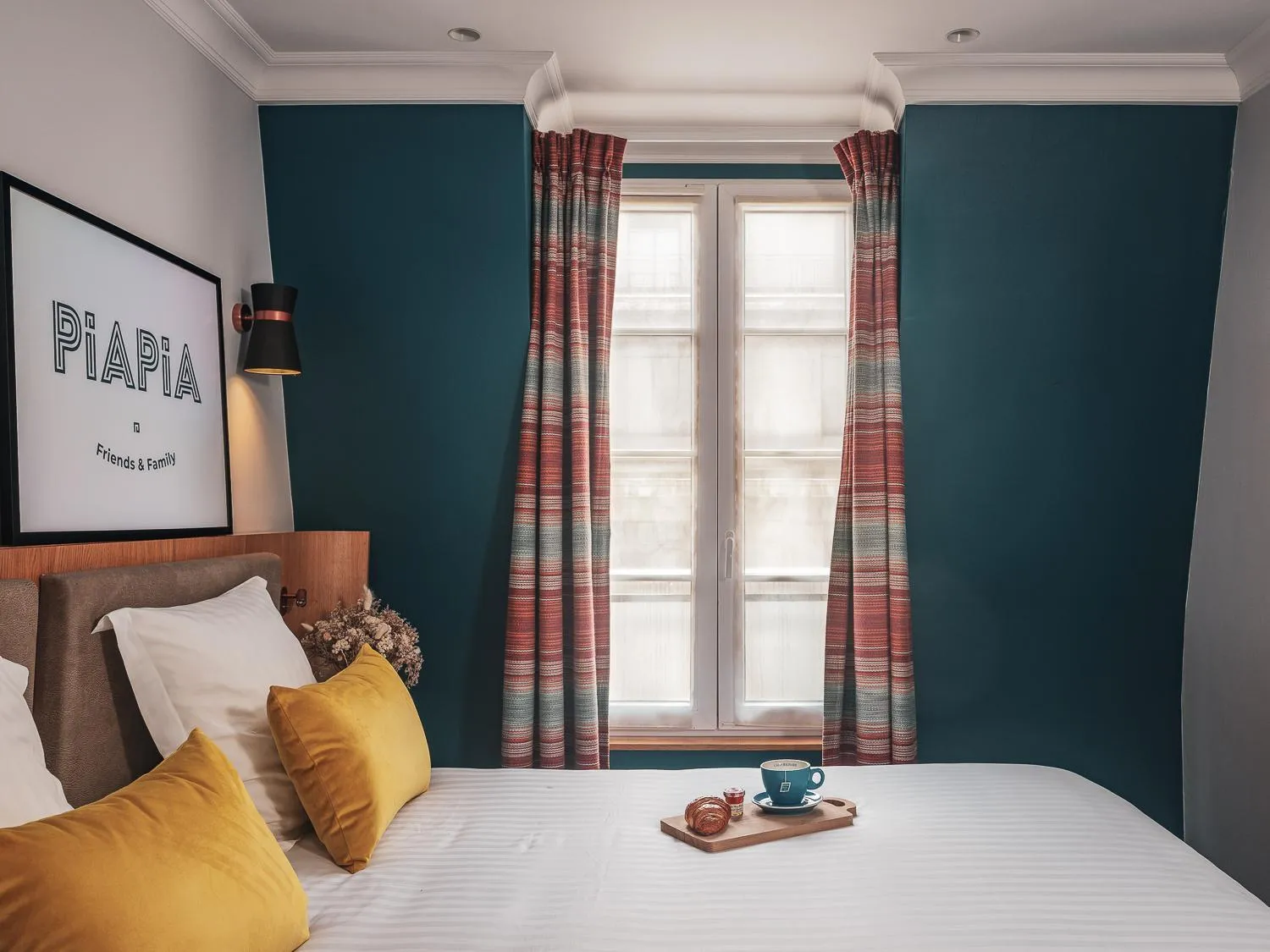 Bed in Hôtel Piapia