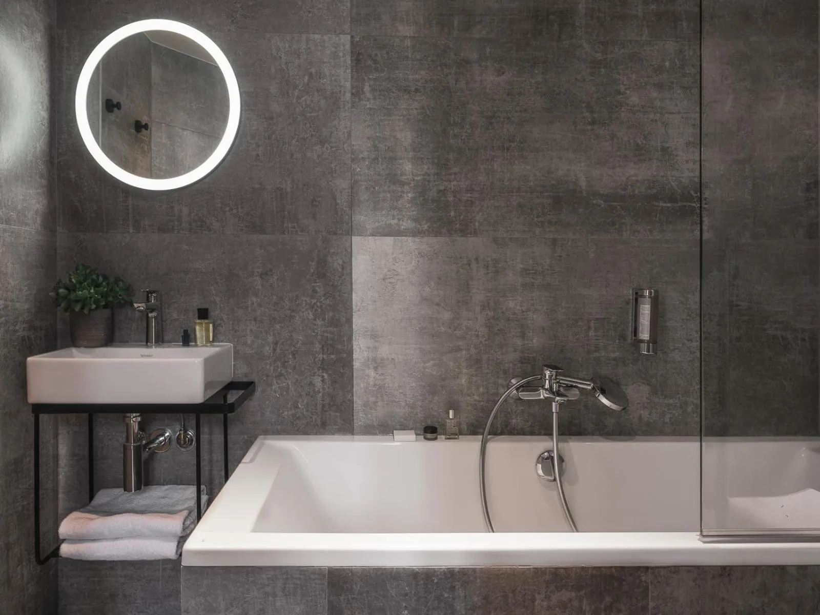 Bathroom in Hôtel Piapia