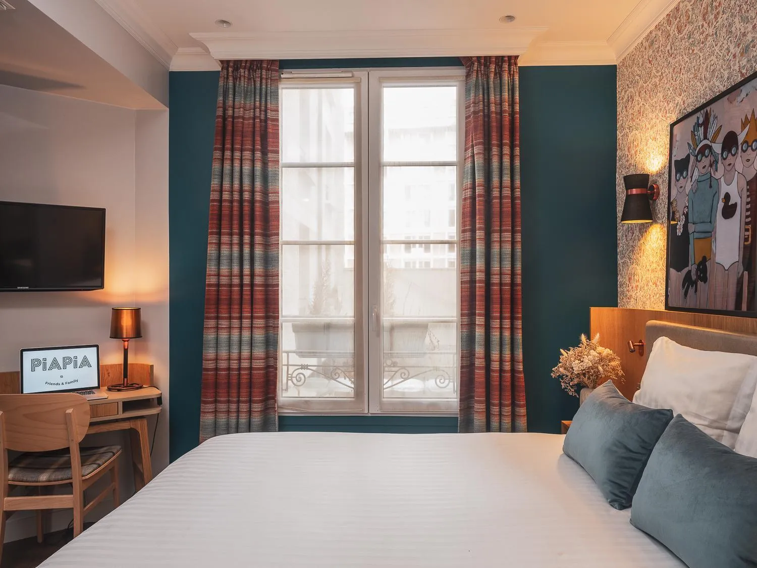 Bedroom, Bed in Hôtel Piapia