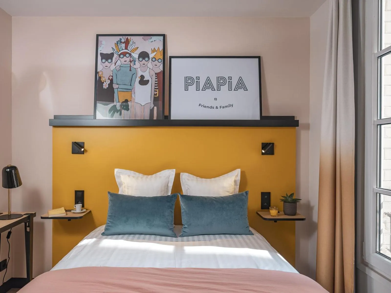 Bed in Hôtel Piapia