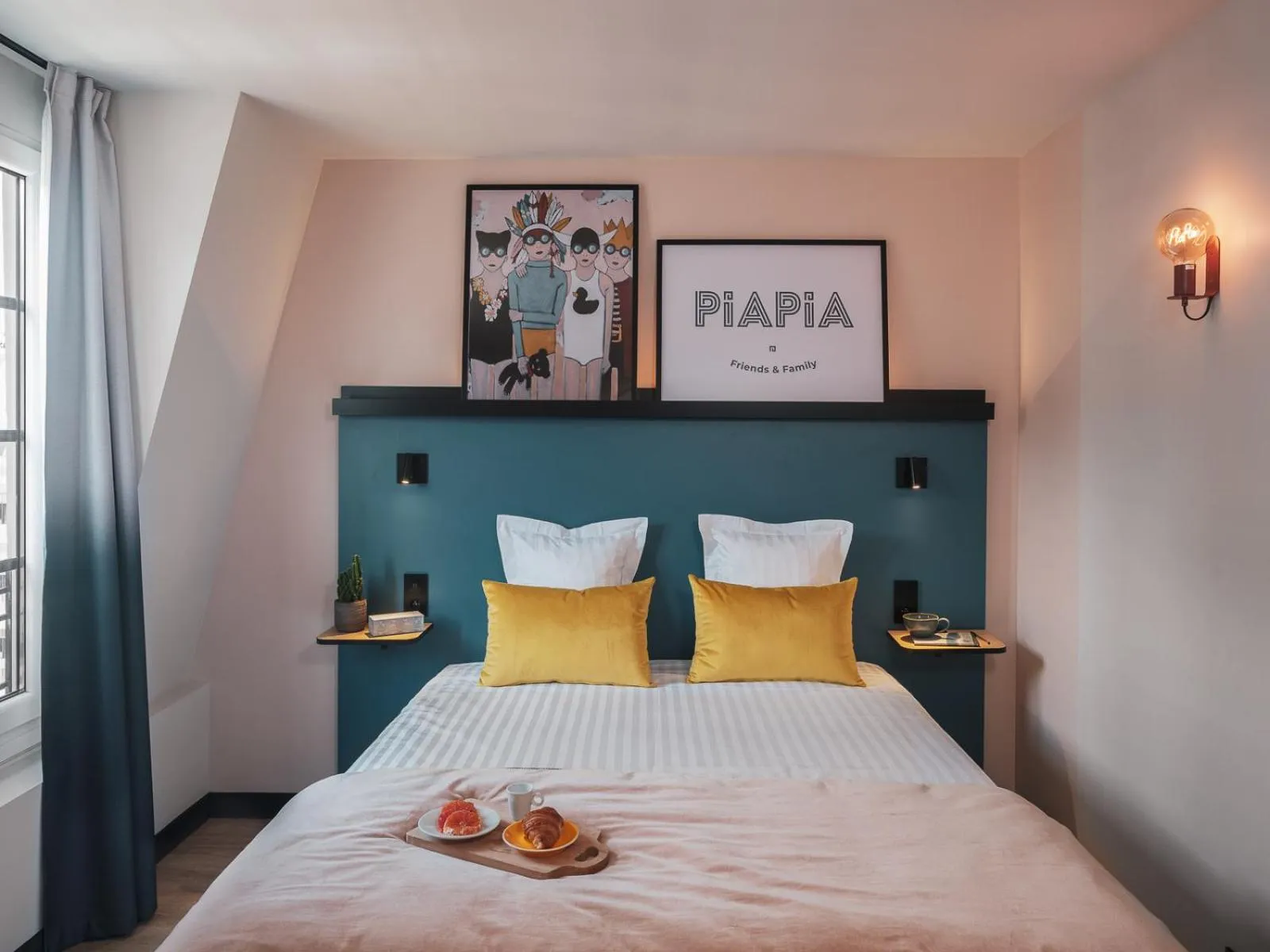 Bedroom, Bed in Hôtel Piapia