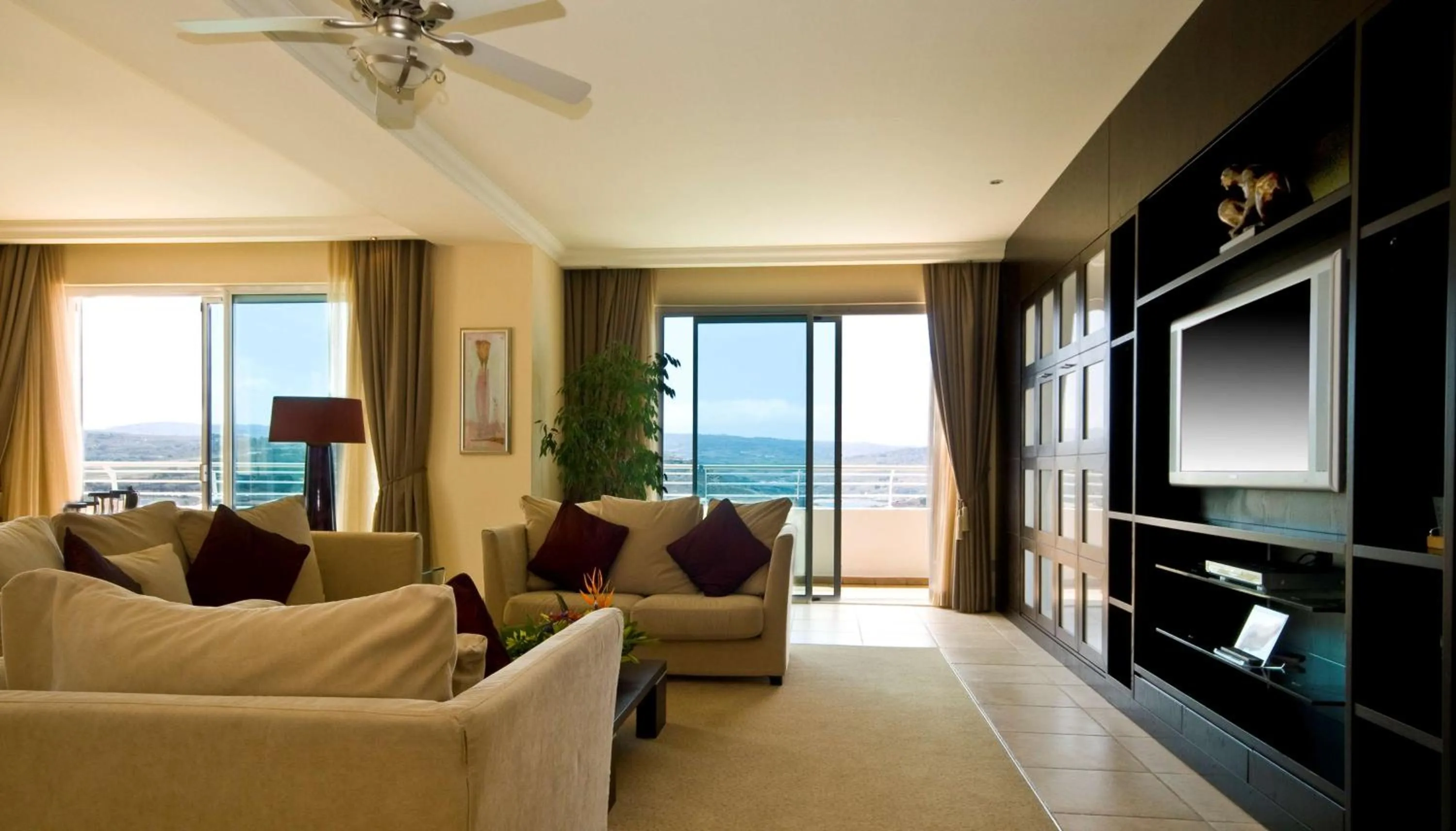 Bedroom in Radisson Blu Resort & Spa, Malta Golden Sands