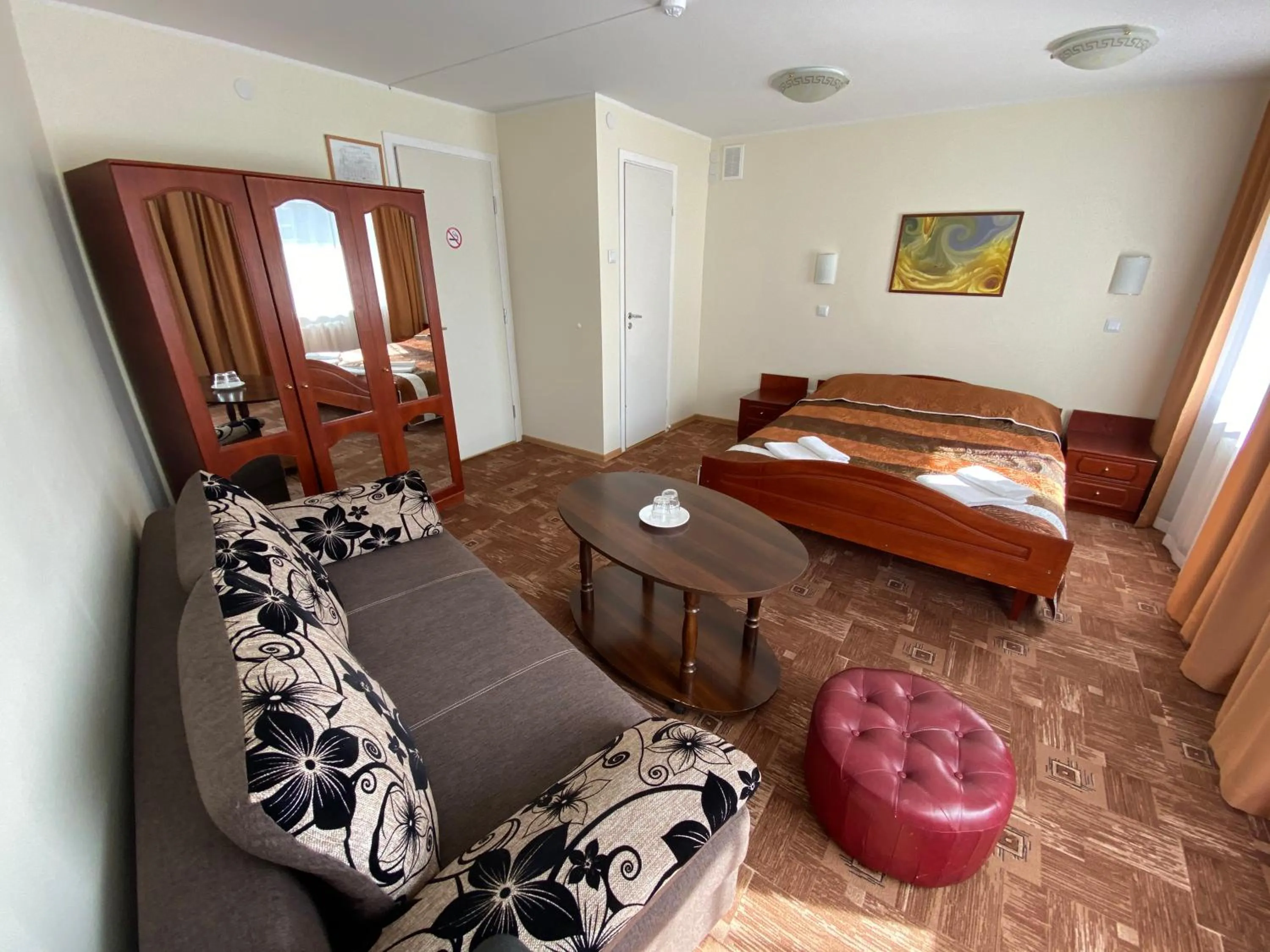 Shower, Bed in Dorell