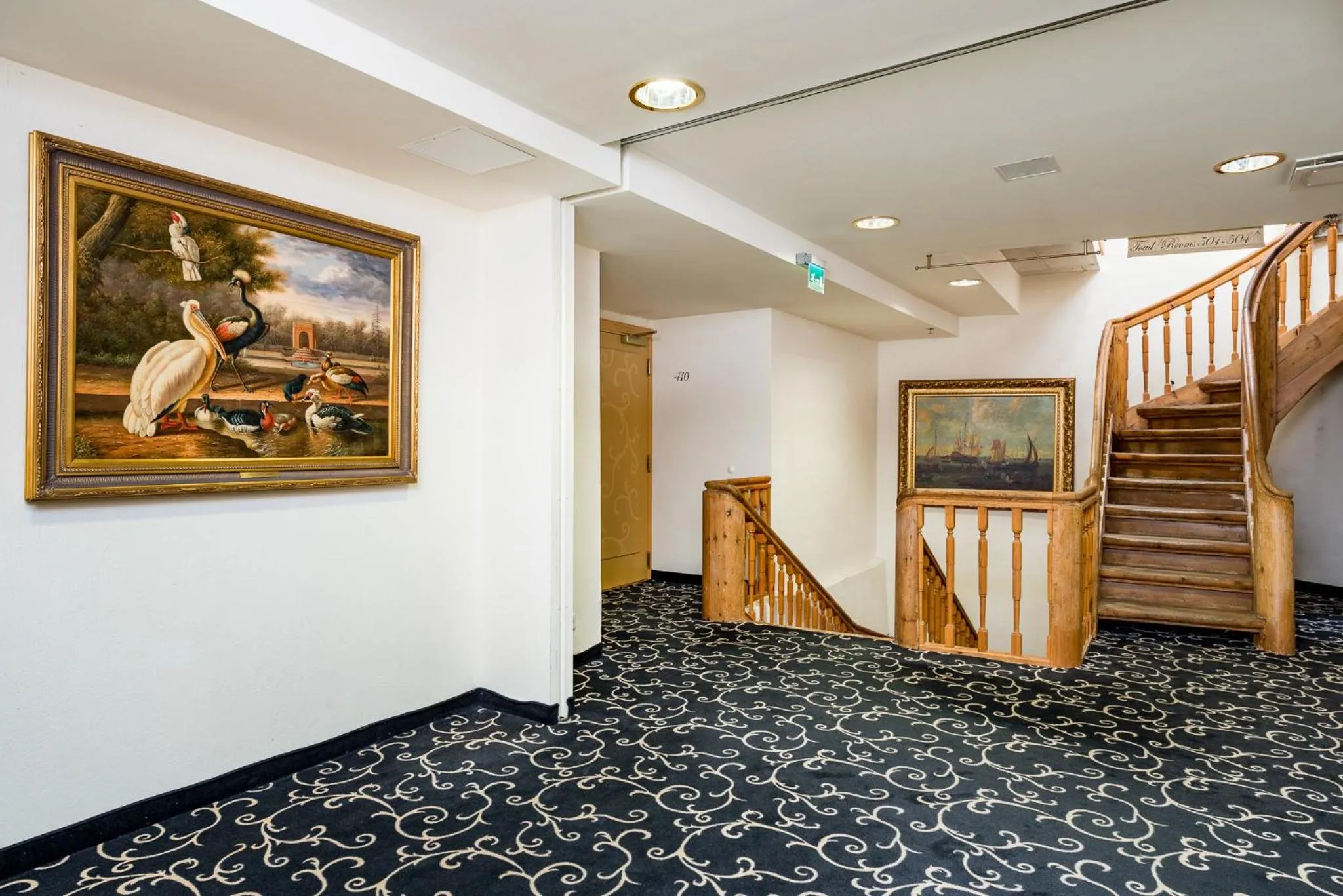 Property building in Meriton Old Town Garden Hotel