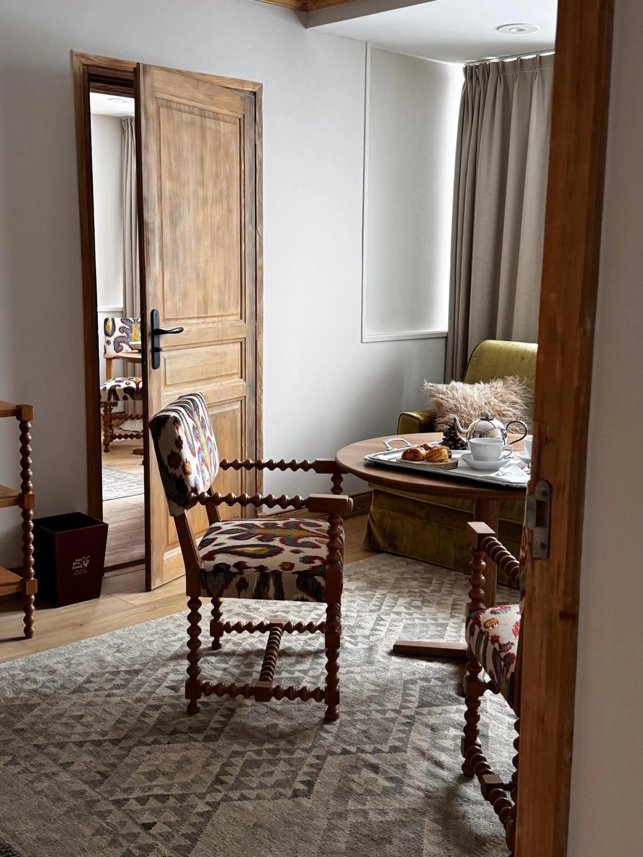 Seating area in Alpes Hôtel du Pralong