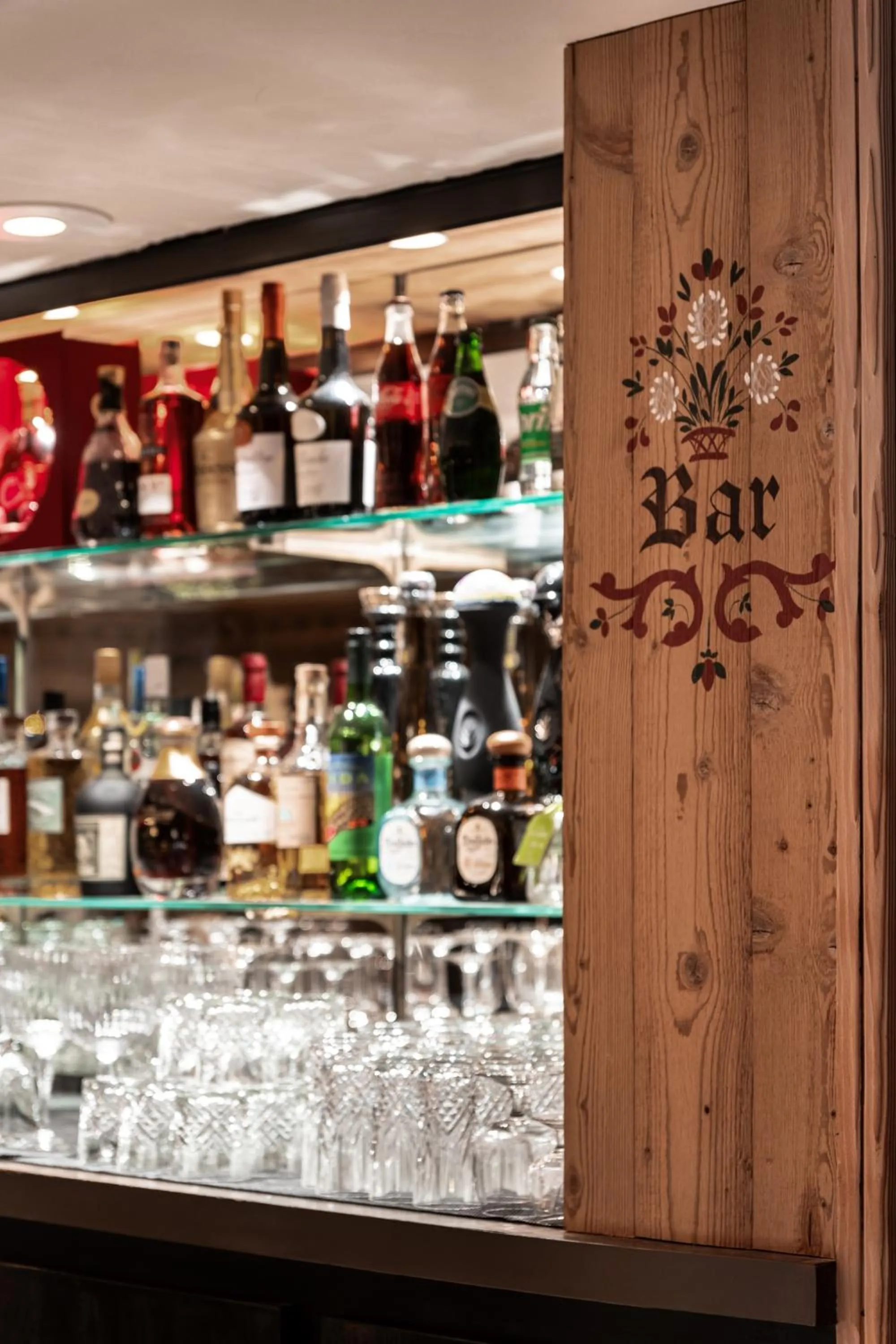 Lounge or bar in Alpes Hôtel du Pralong