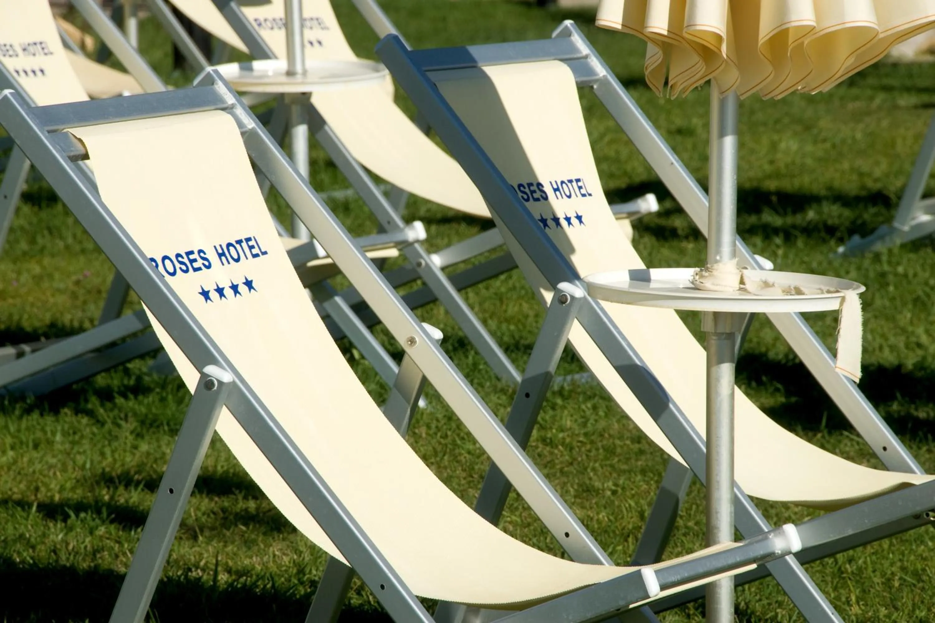 Swimming pool in Roses Hotel