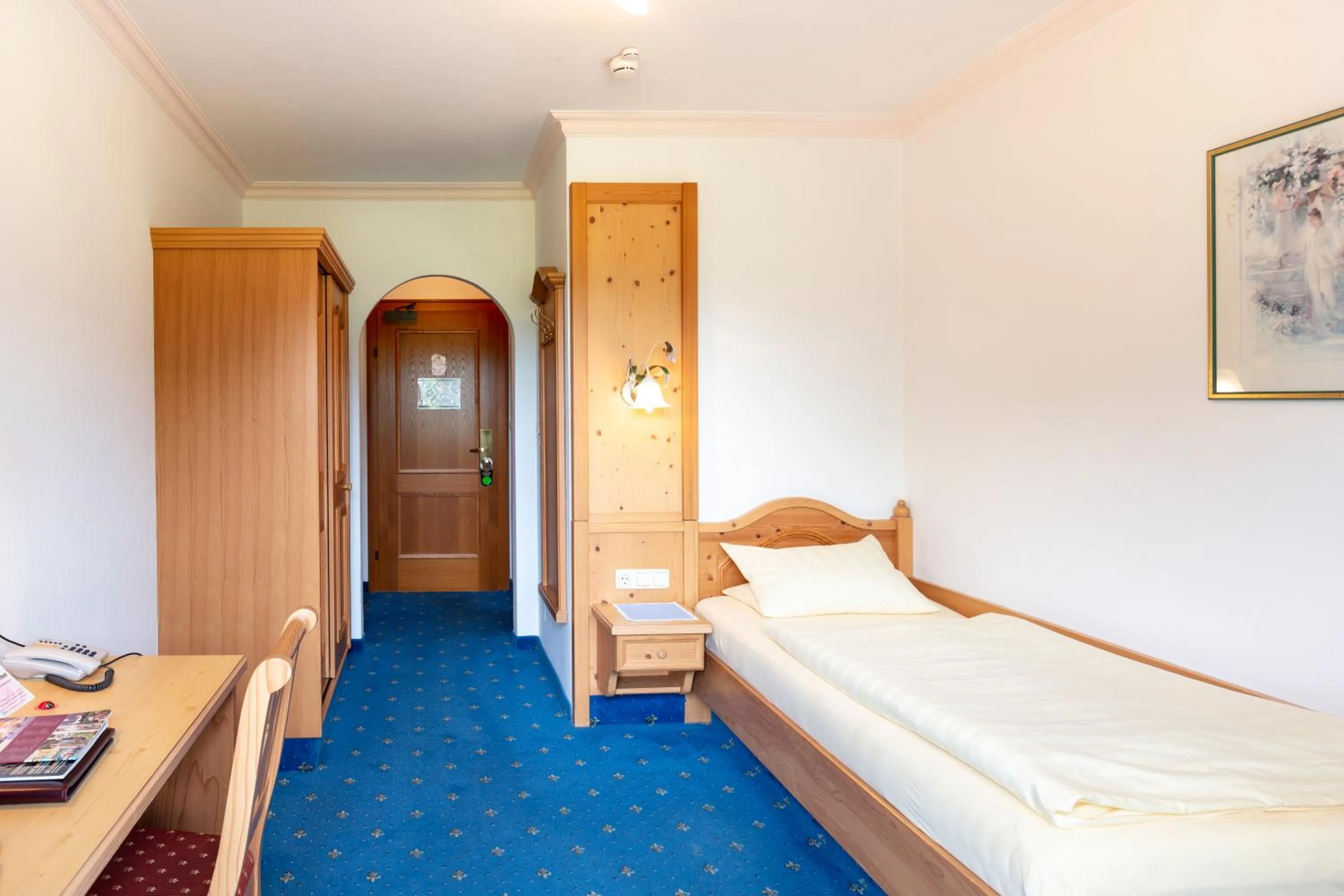 Bed in Hotel Schörhof