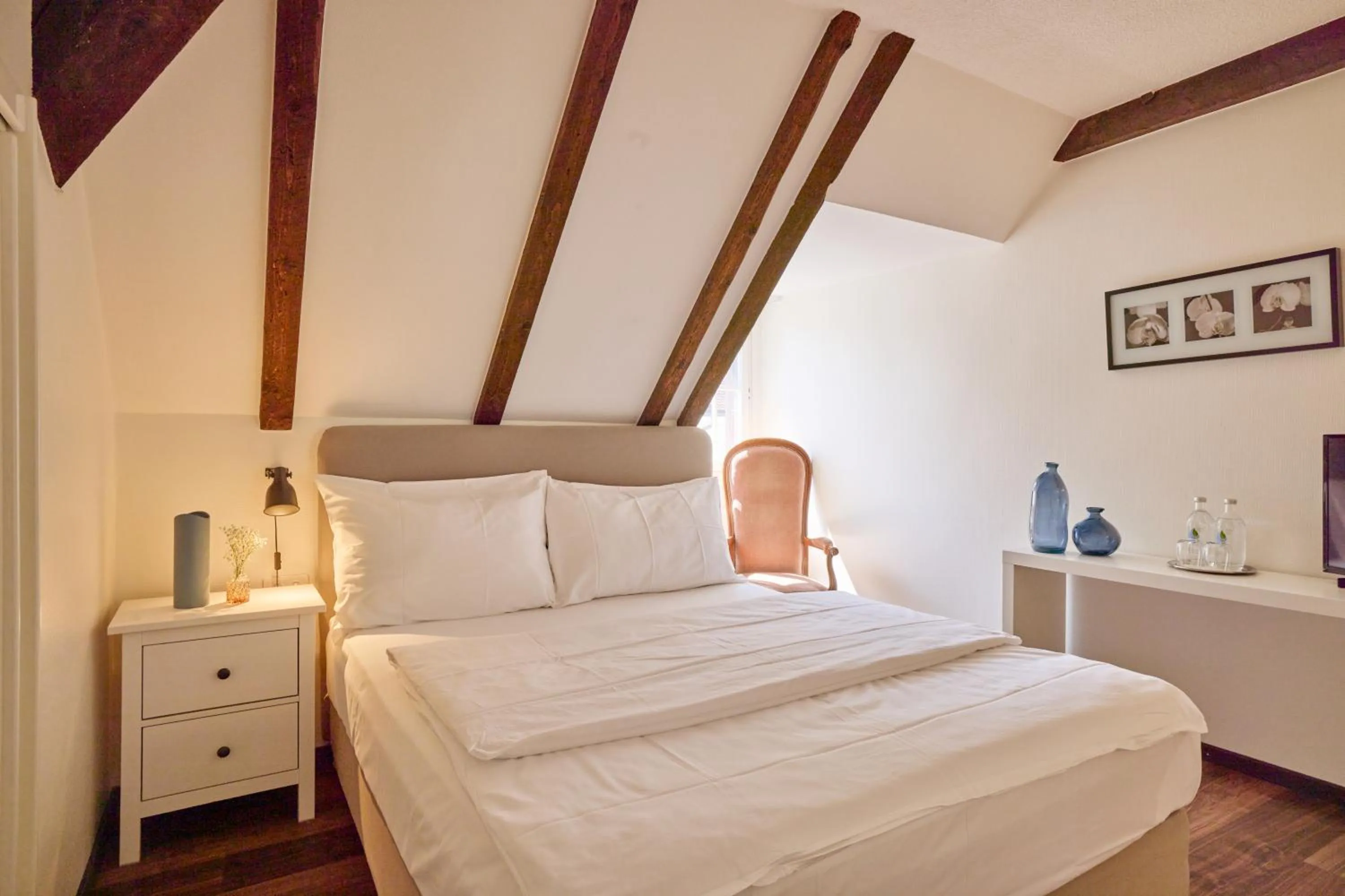 Bed in Hotel Schiff am See