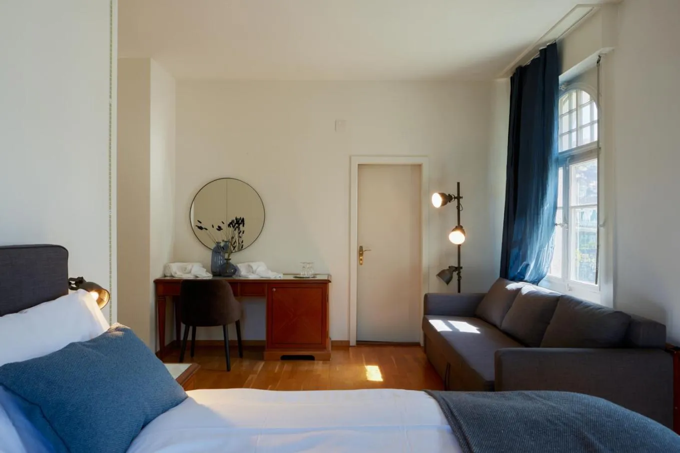 Bed in Hotel Schiff am See