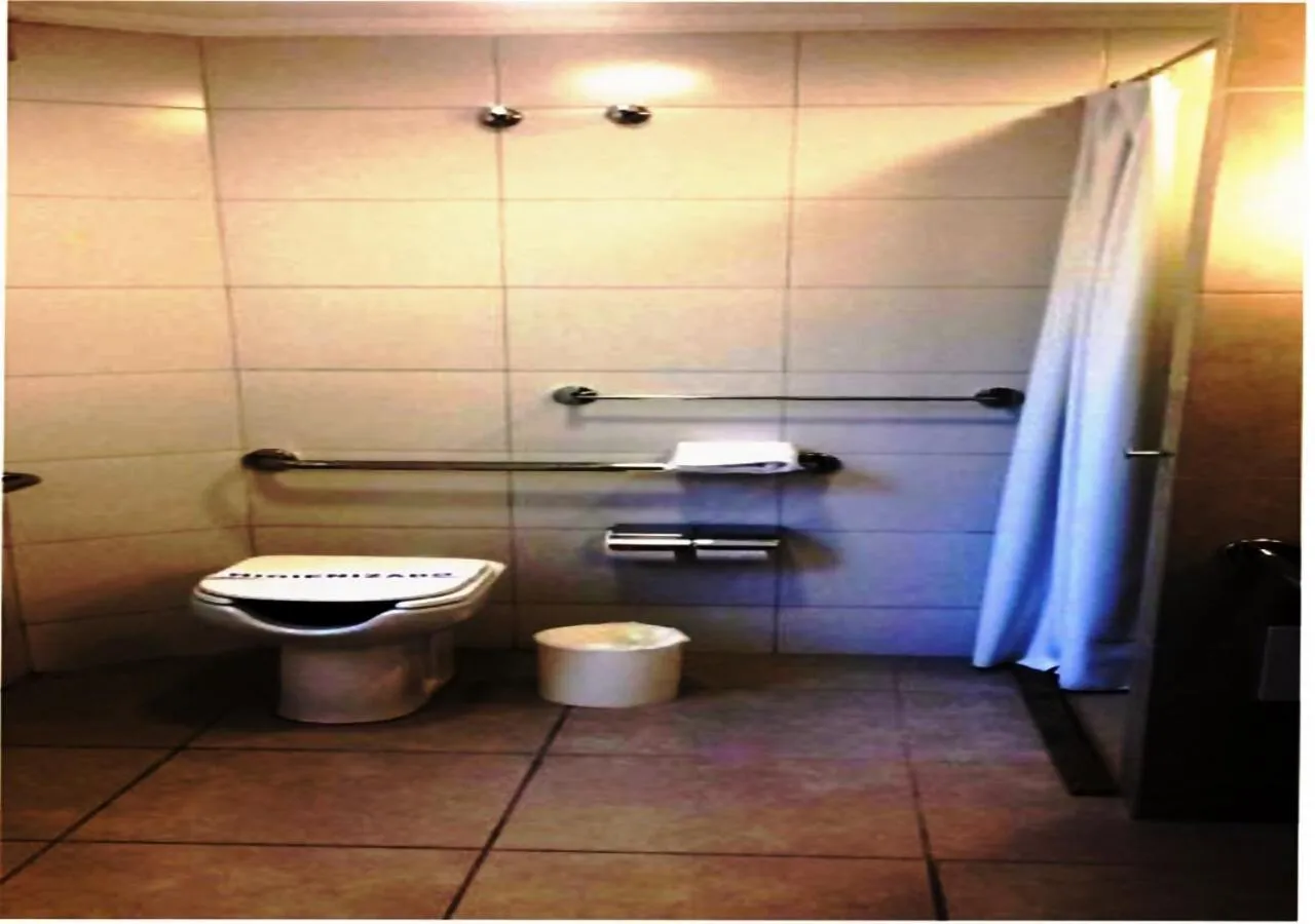 Bathroom in Saint Emilion by Atlantica