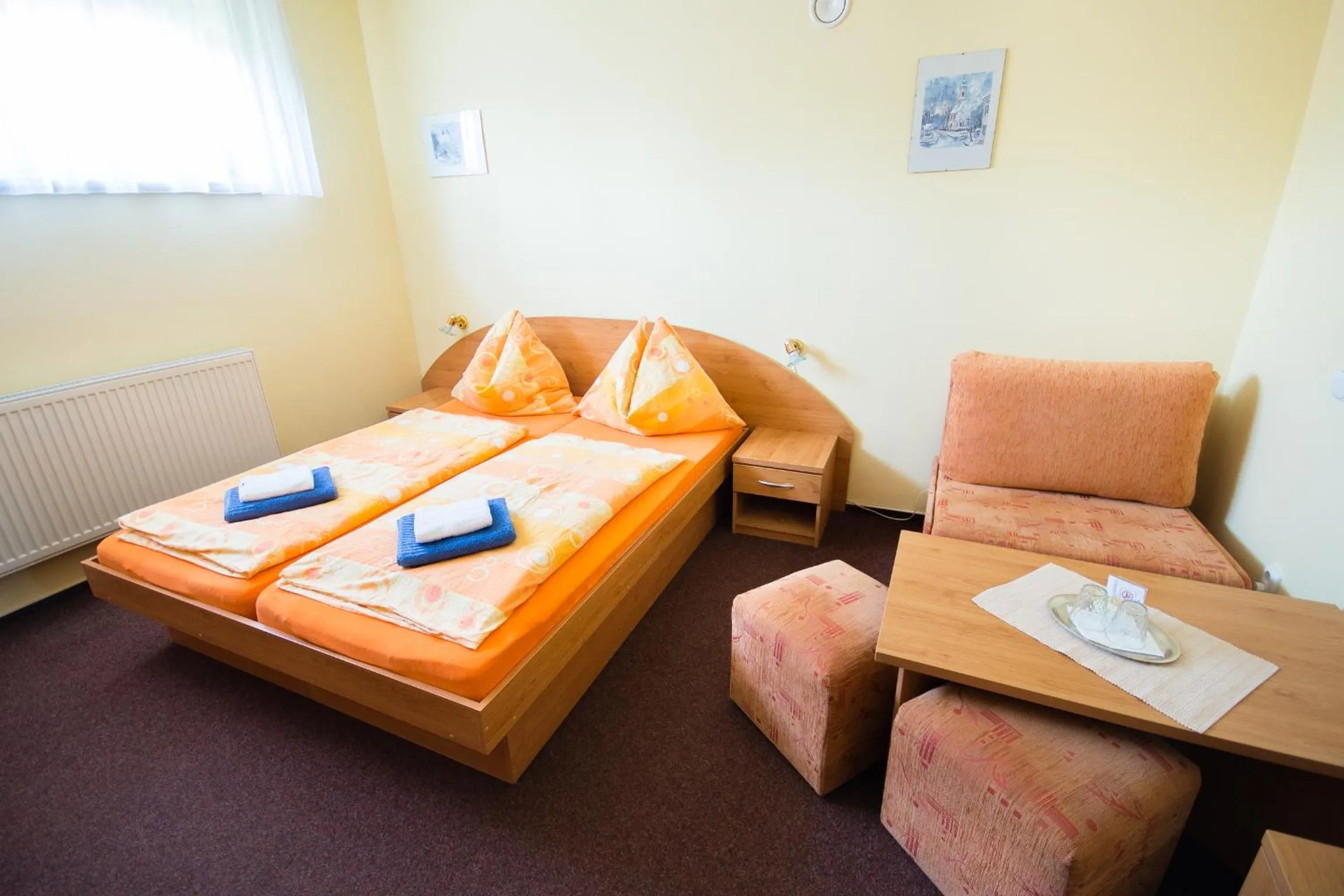 Garden view, Bed in Penzion Ajda