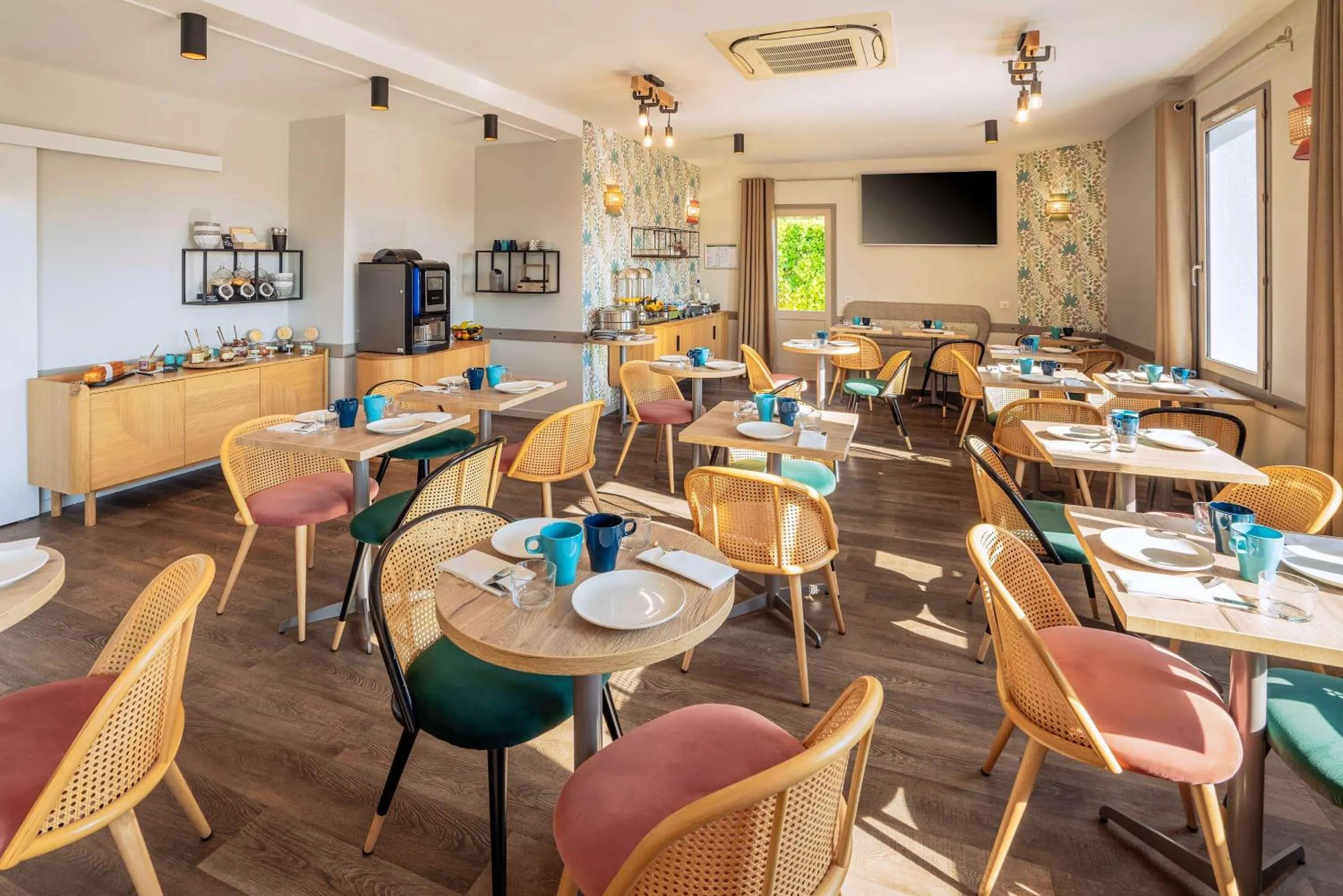 Breakfast in Sure Hotel by Best Western Sarlat-la-Canéda