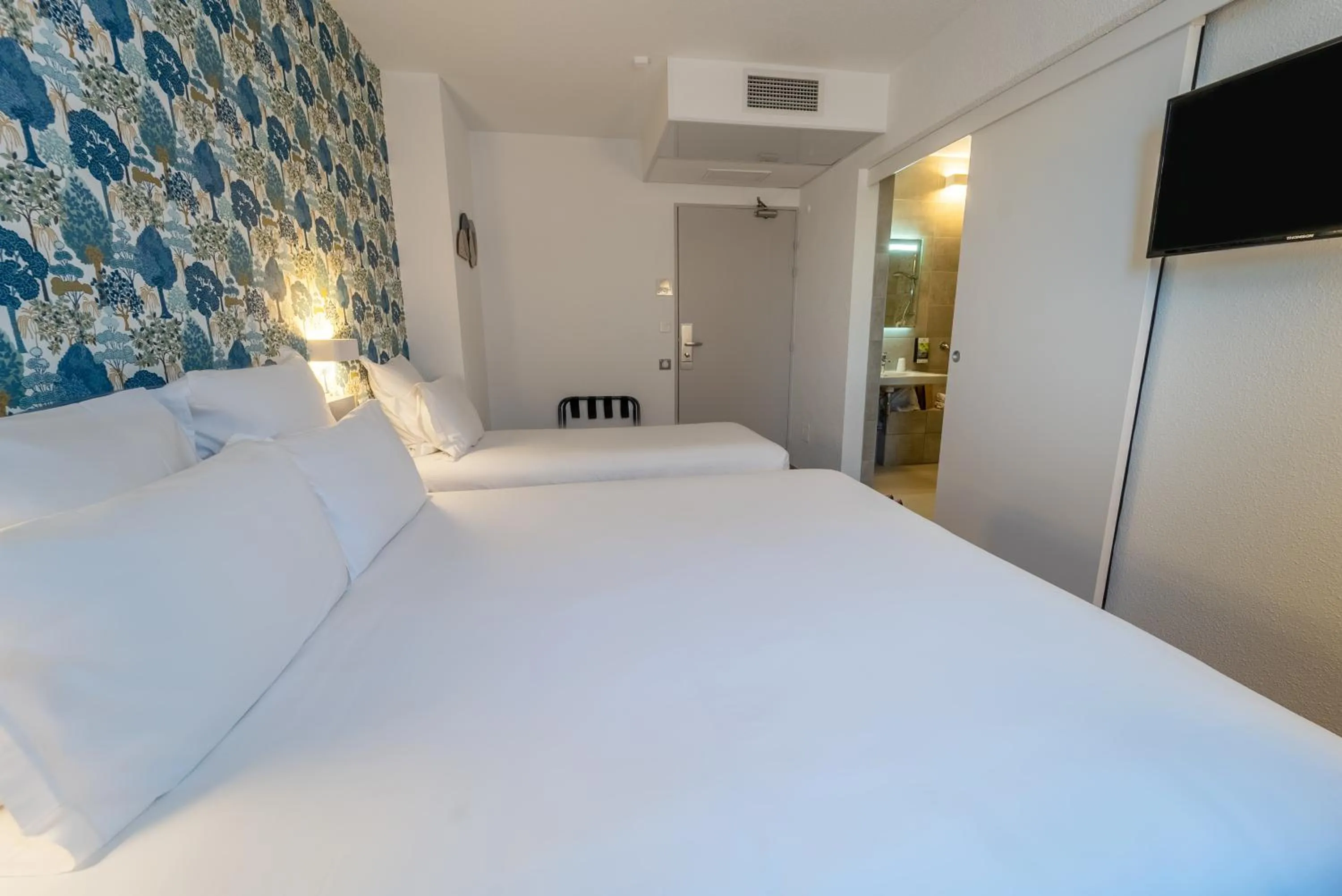 Bed in Sure Hotel by Best Western Sarlat-la-Canéda