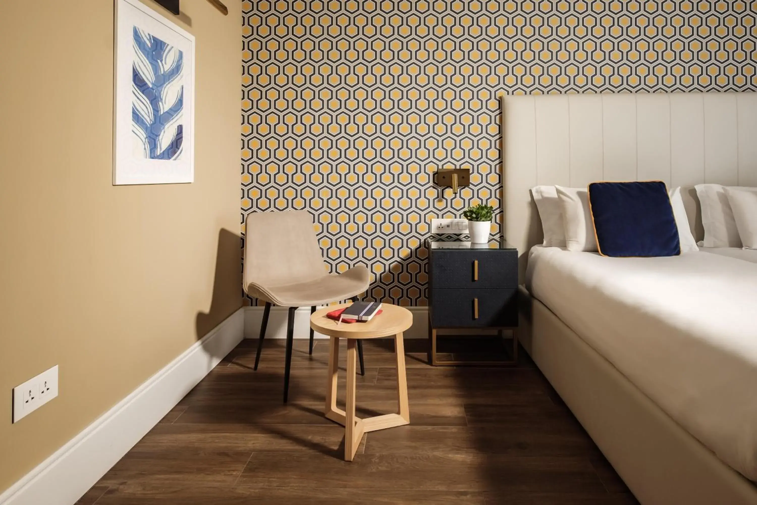 Superior Double or Twin Room in 115 The Strand Hotel by NEU Collective Superior Double or Twin Room in 115 The Strand Hotel by NEU Collective