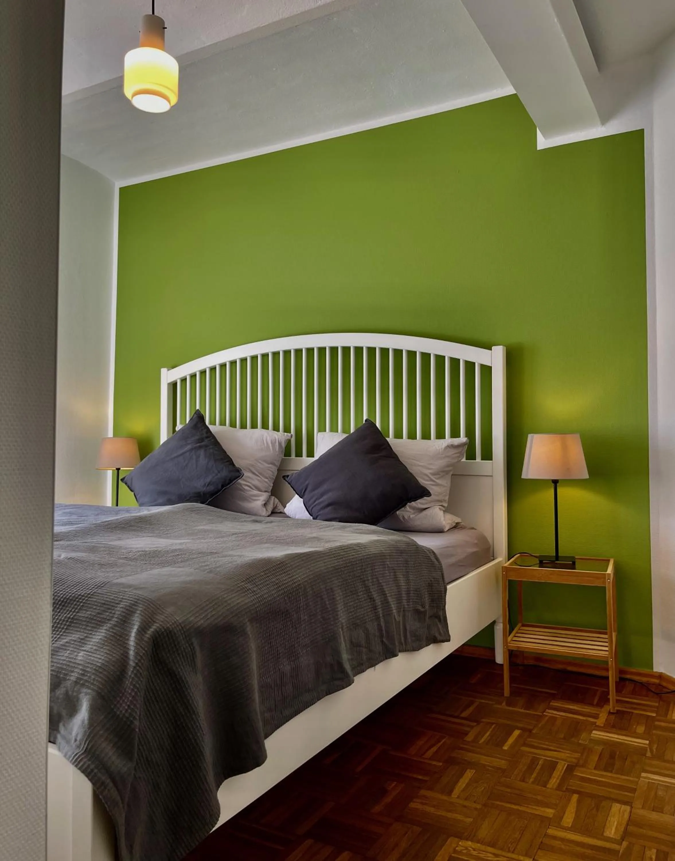 Bedroom, Bed in Hinners-Hoff Apartments