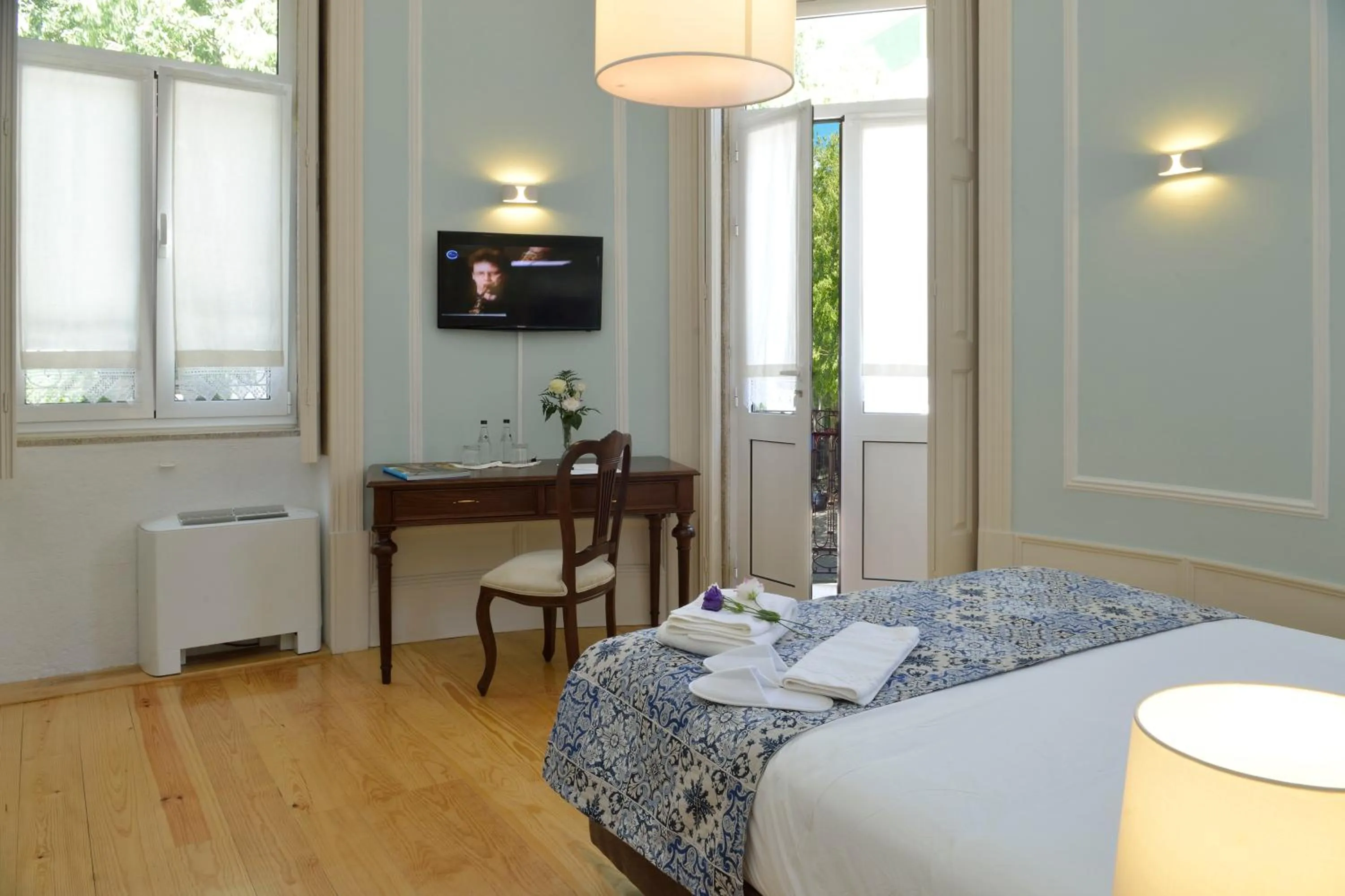 Bedroom, Bed in Dukes Corner Guest House