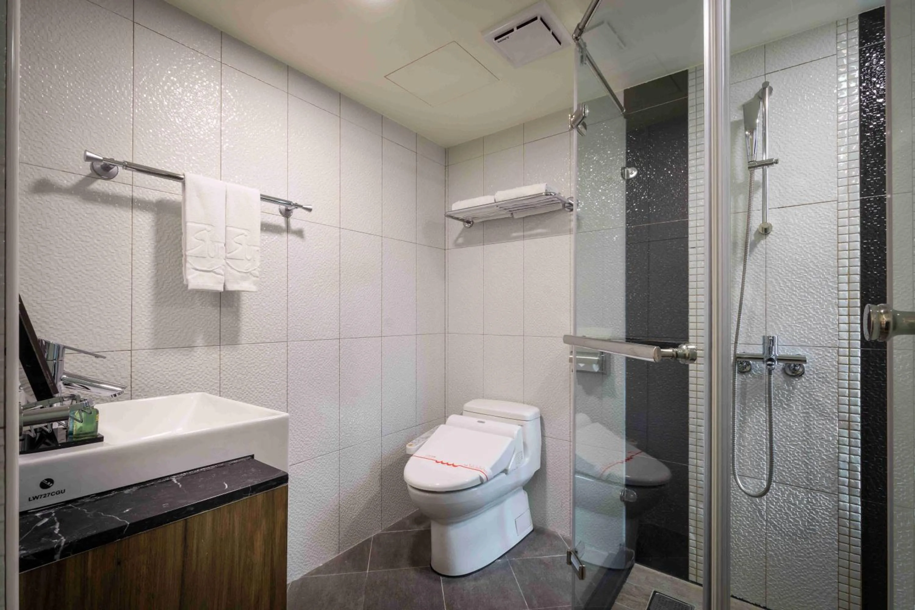 Bathroom in Sun Hotel Kaohsiung