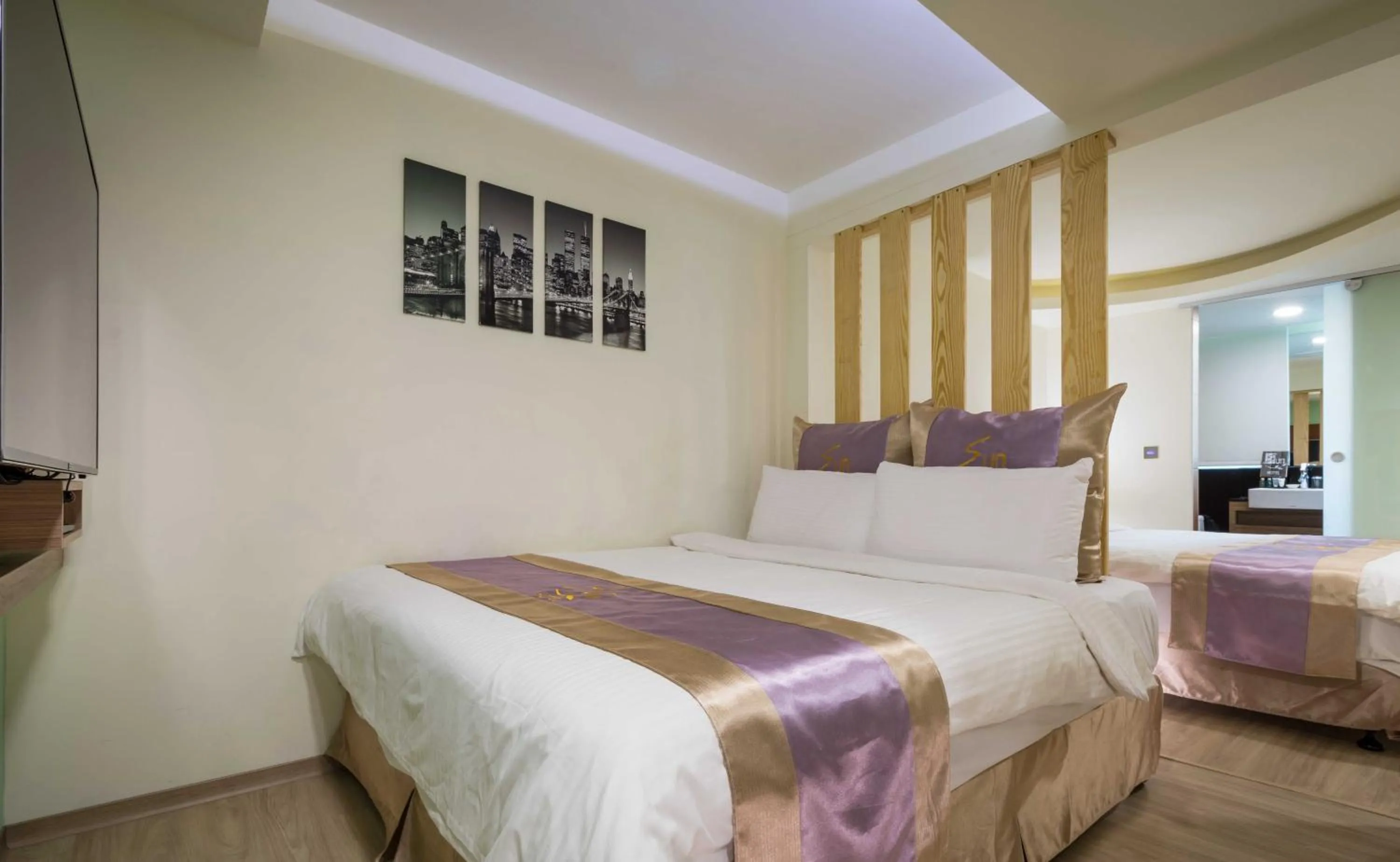 Bedroom, Bed in Sun Hotel Kaohsiung