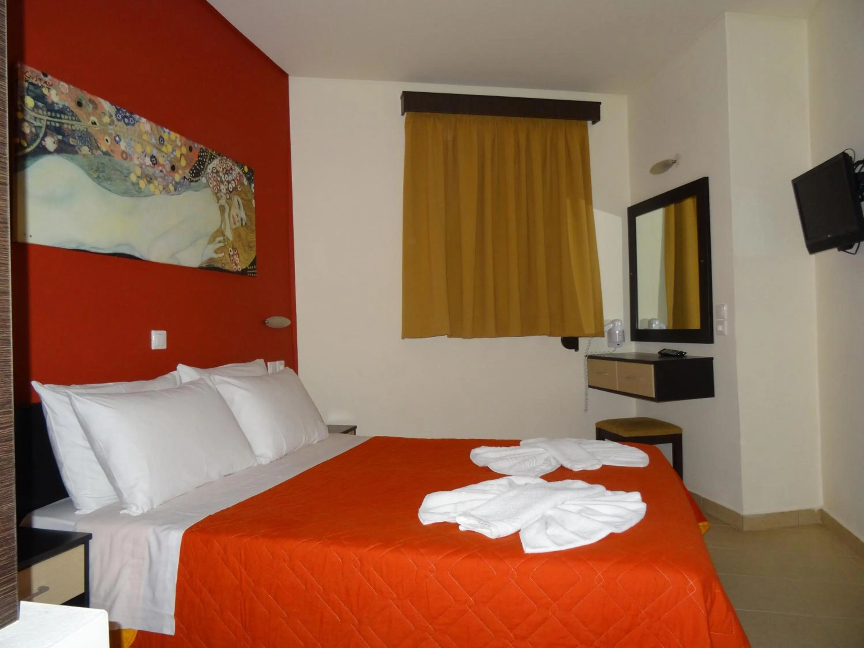 Photo of the whole room, Bed in Lito Apartments Paleochora