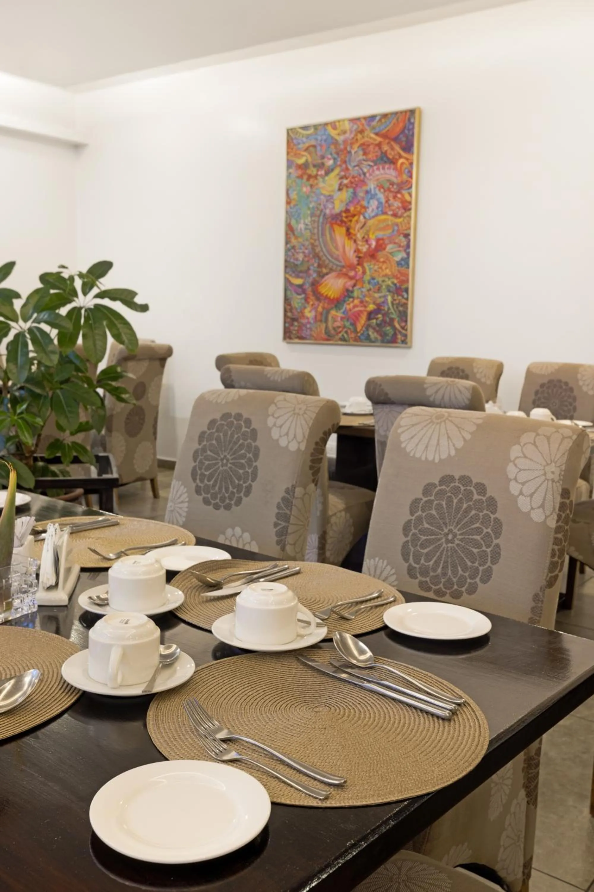 Restaurant/places to eat in Golden Tulip Westlands Nairobi