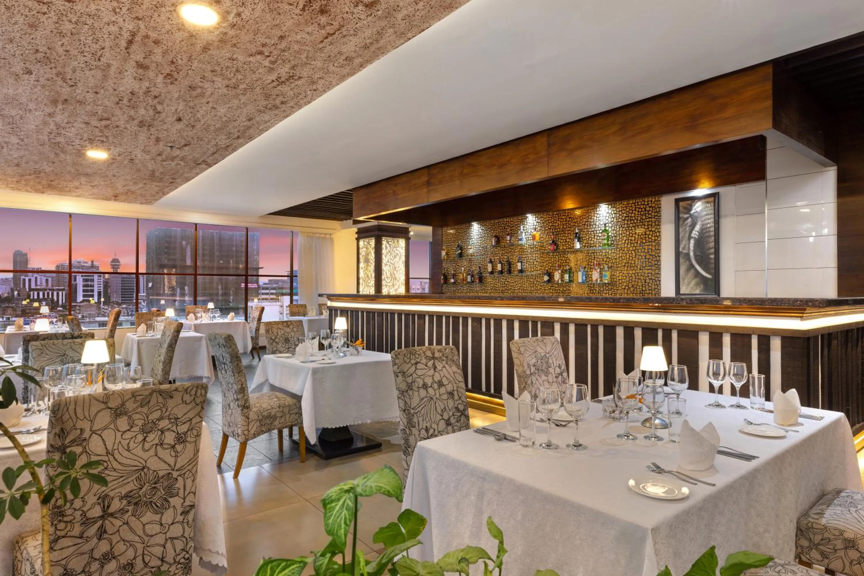 Restaurant/places to eat in Golden Tulip Westlands Nairobi