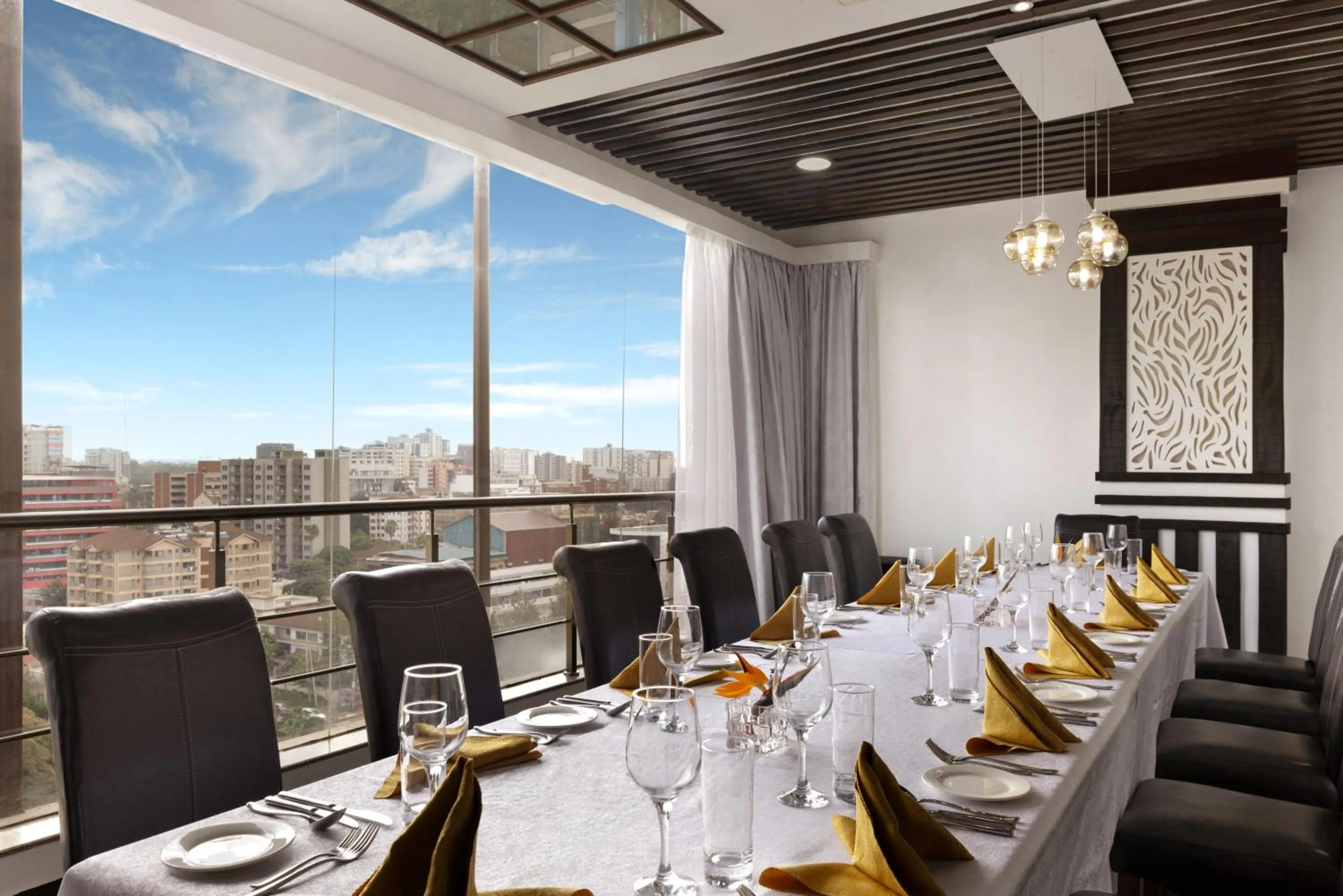 Restaurant/places to eat in Golden Tulip Westlands Nairobi