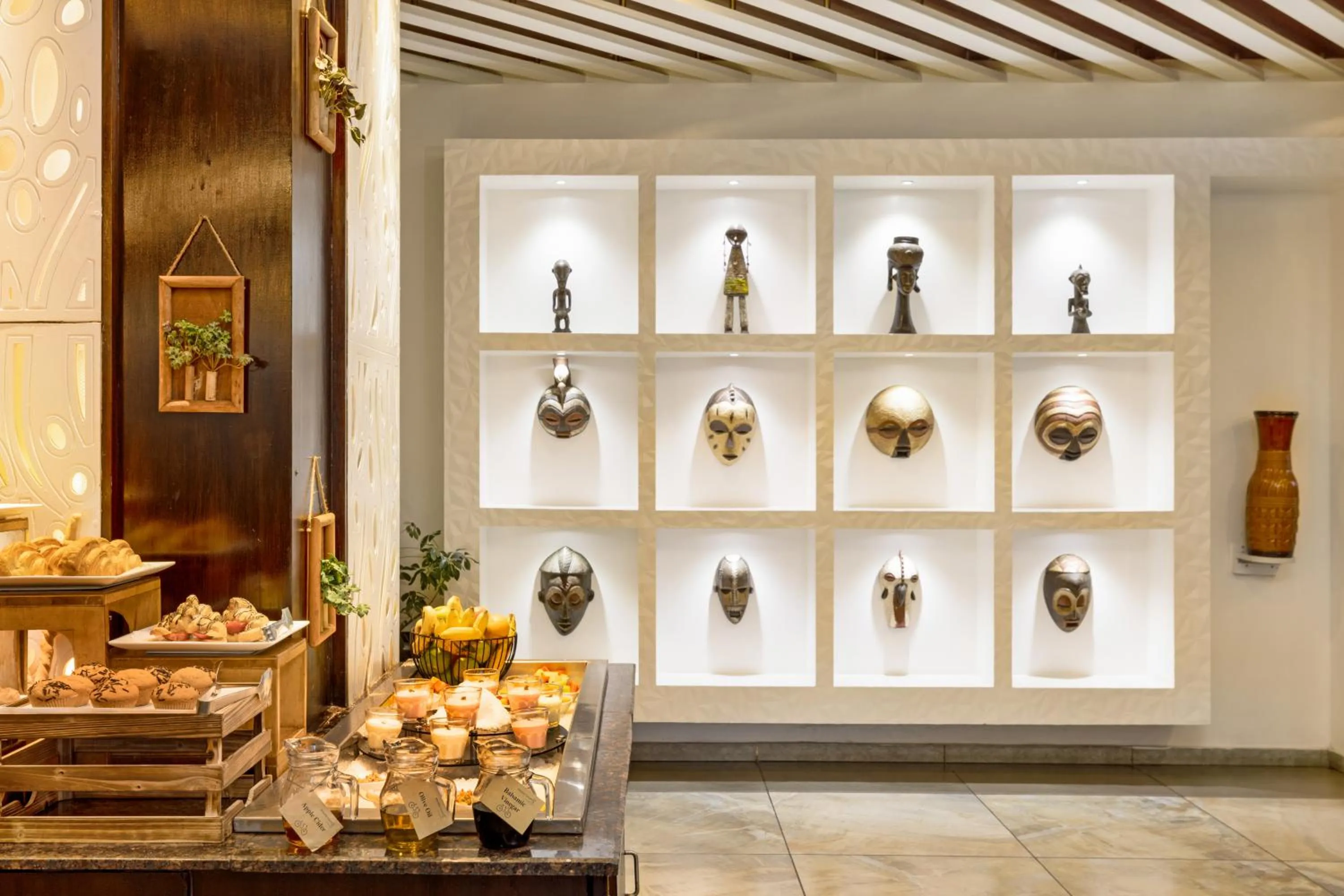 Restaurant/places to eat in Golden Tulip Westlands Nairobi