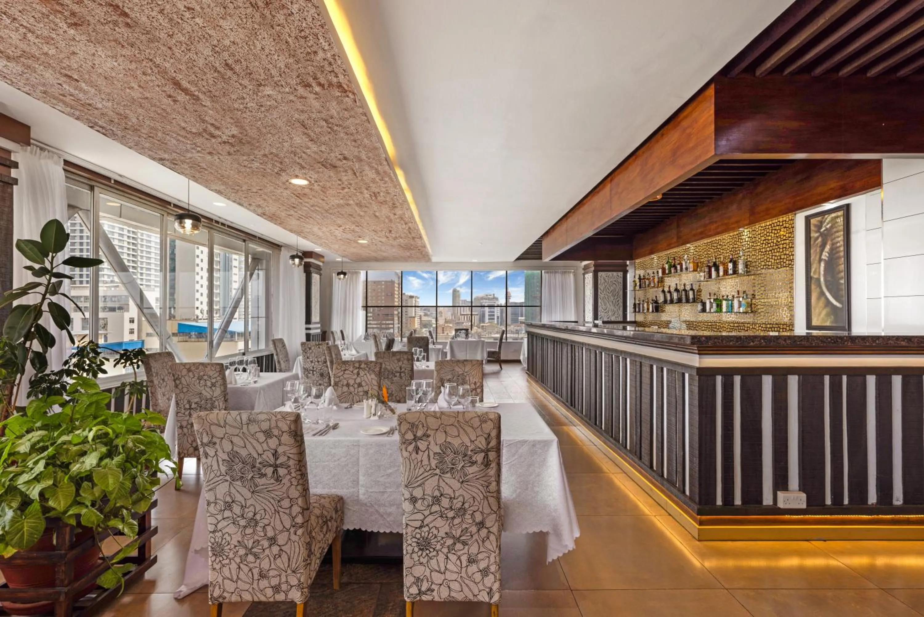 Restaurant/places to eat in Golden Tulip Westlands Nairobi