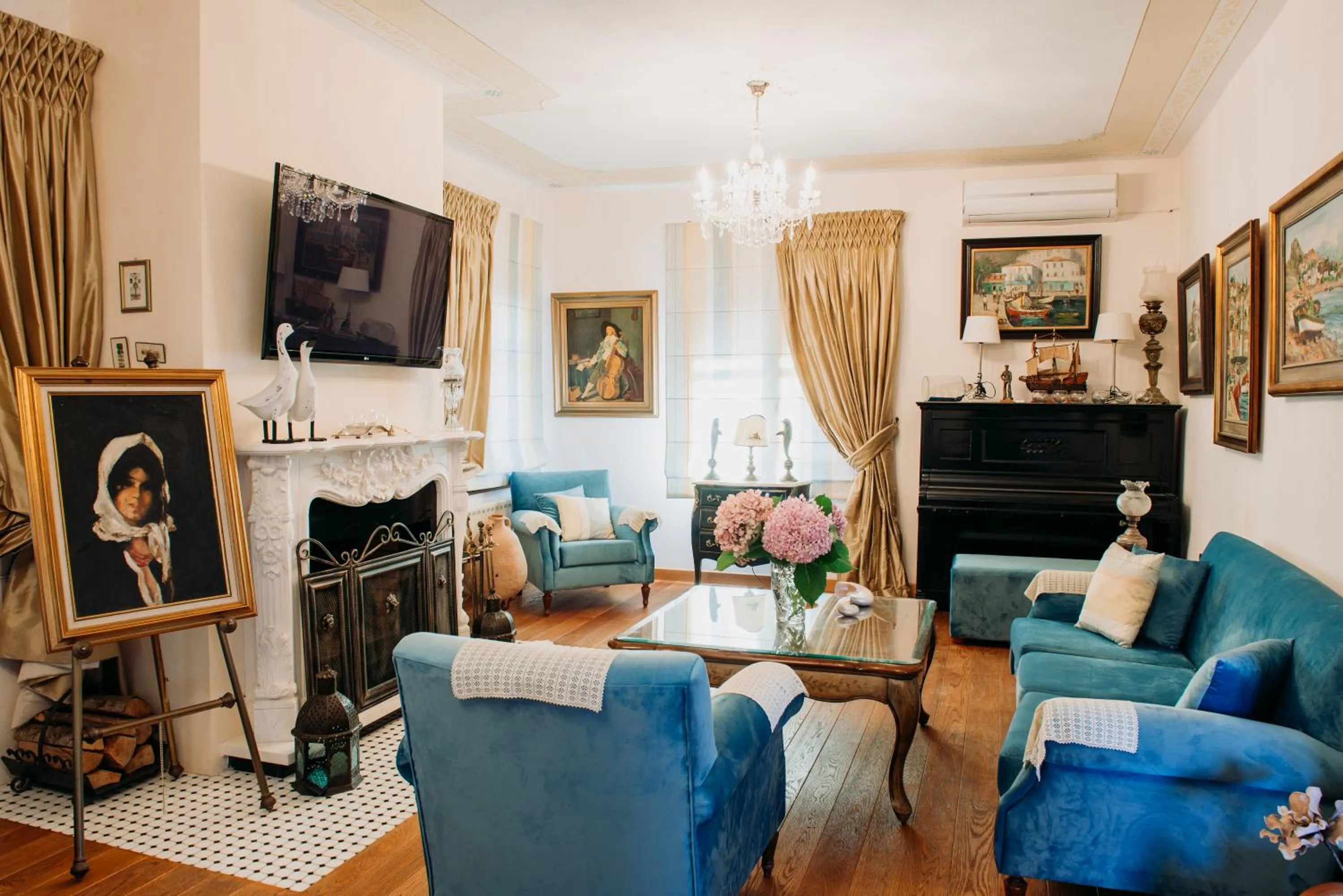 Living room in Elysian Luxury Villa Pelion