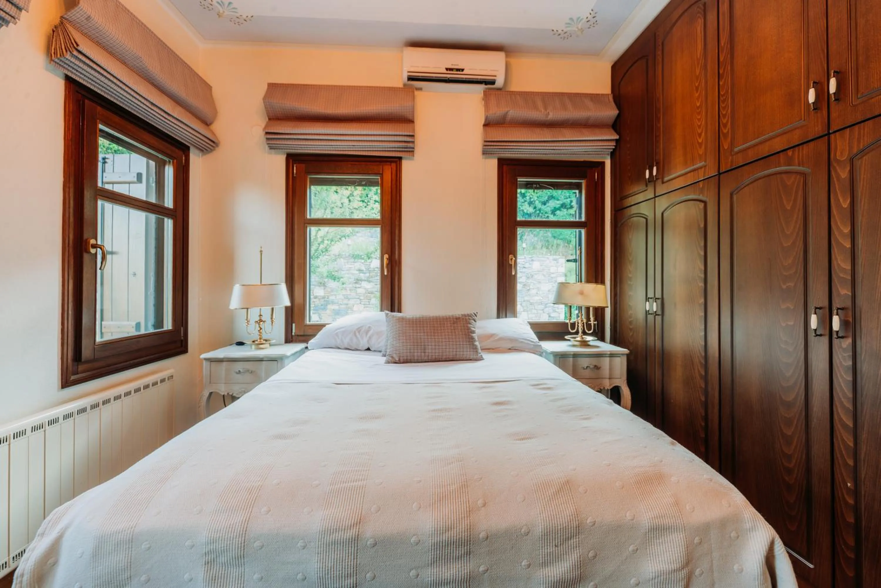 Bed in Elysian Luxury Villa Pelion