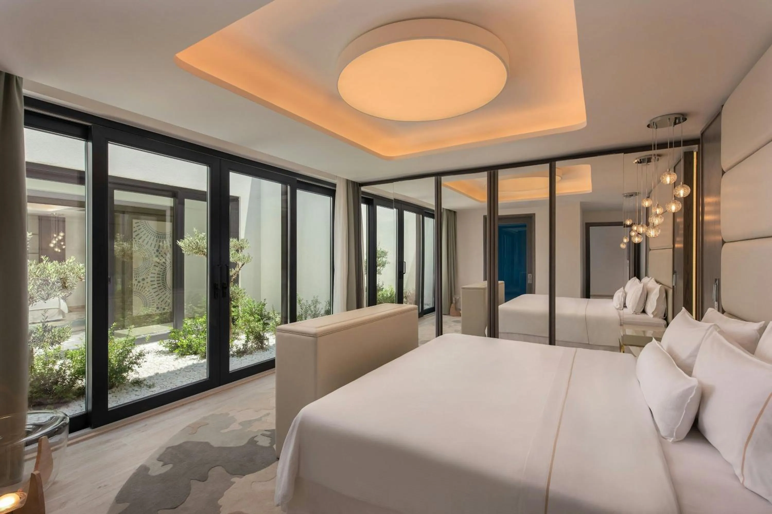 Bedroom, Bed in The Westin Dragonara Resort, Malta