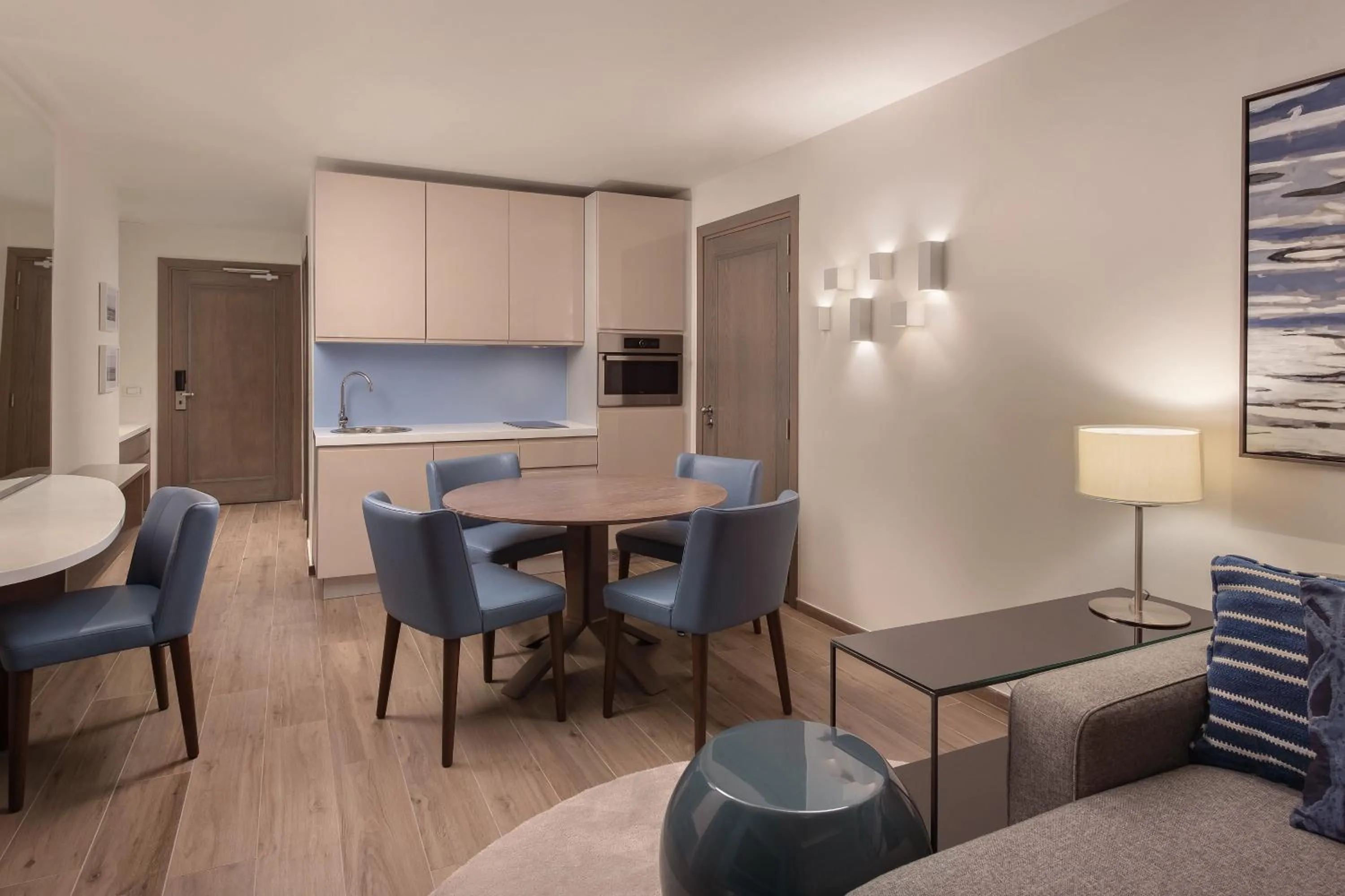 Kitchen or kitchenette in The Westin Dragonara Resort, Malta