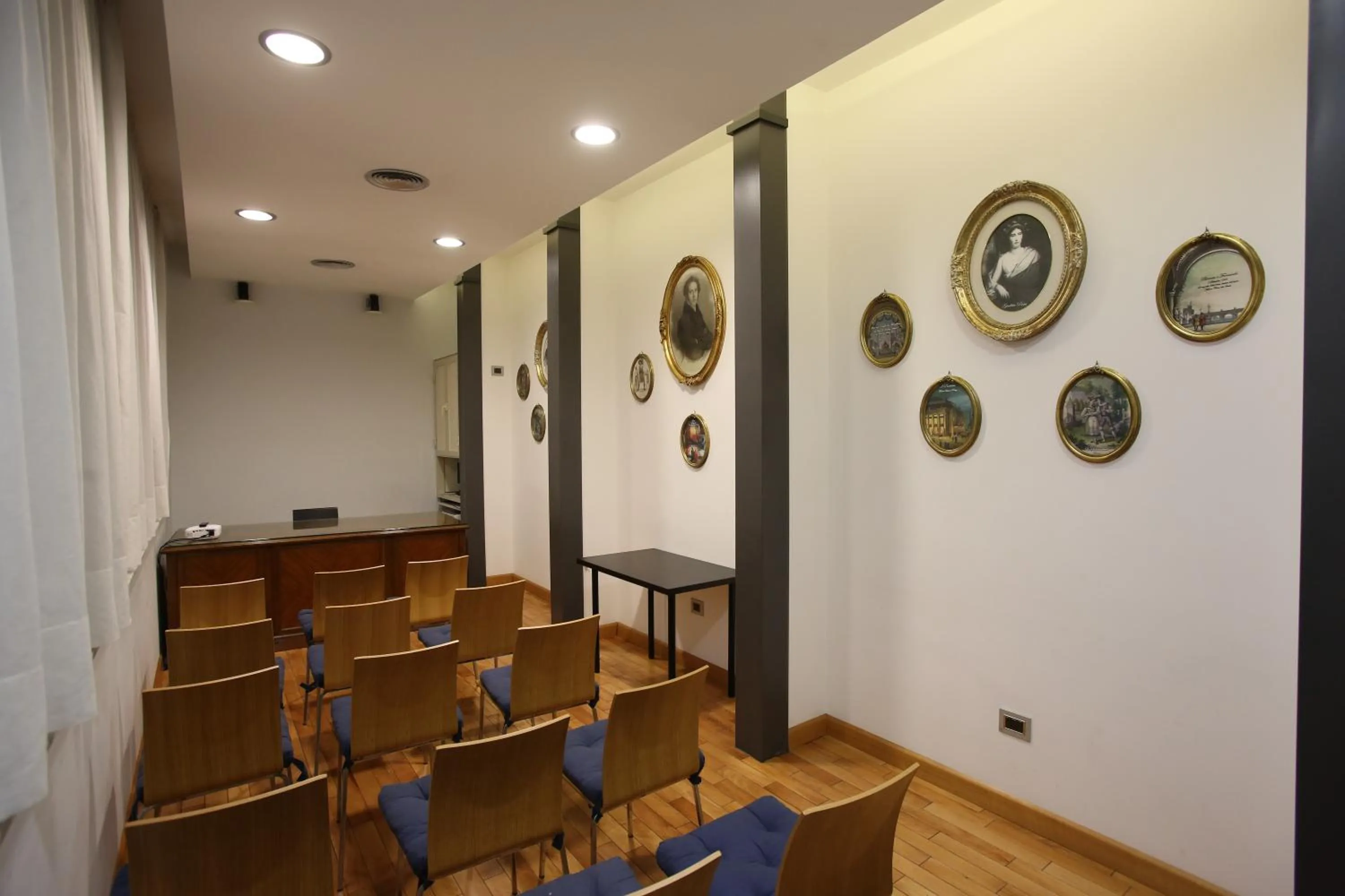 Business facilities in Rigel Hotel