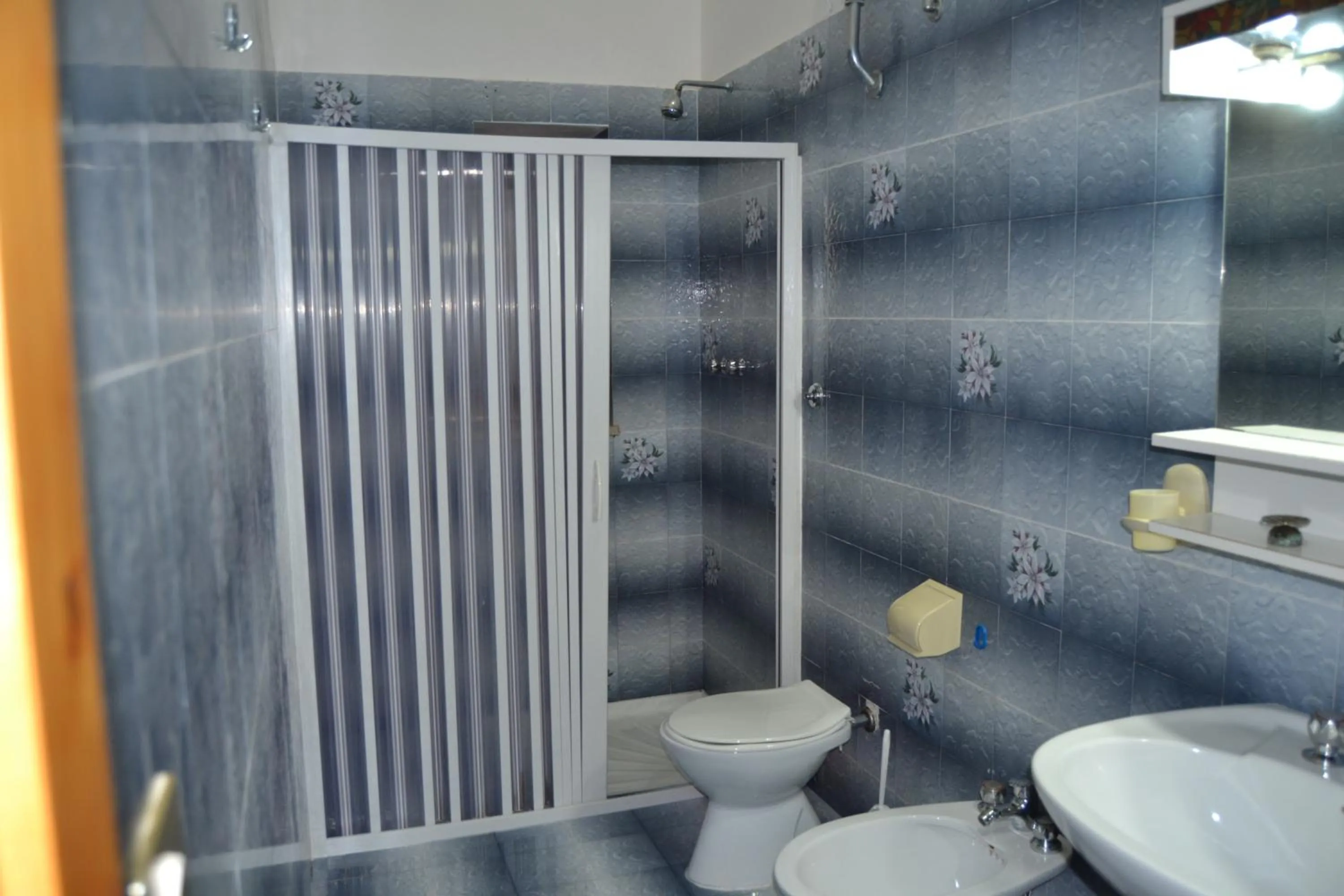 Shower in Agriturismo Fara del Falco