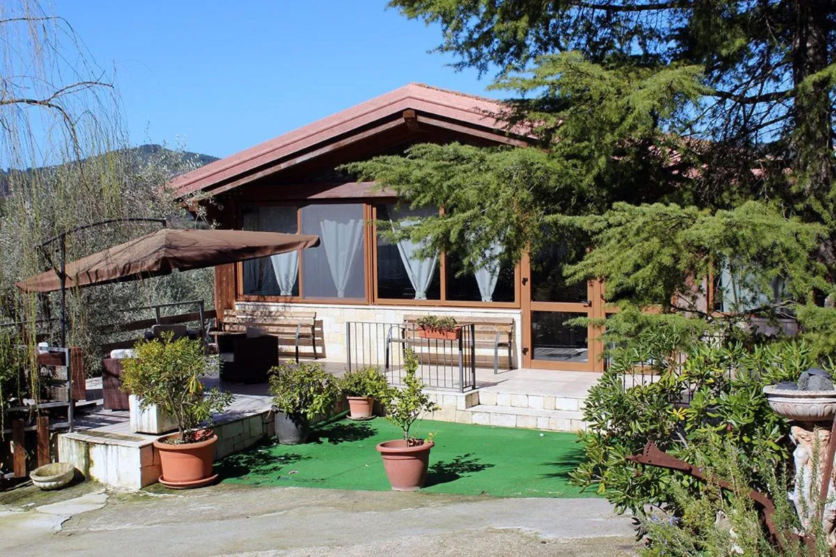 Restaurant/places to eat in Agriturismo Fara del Falco