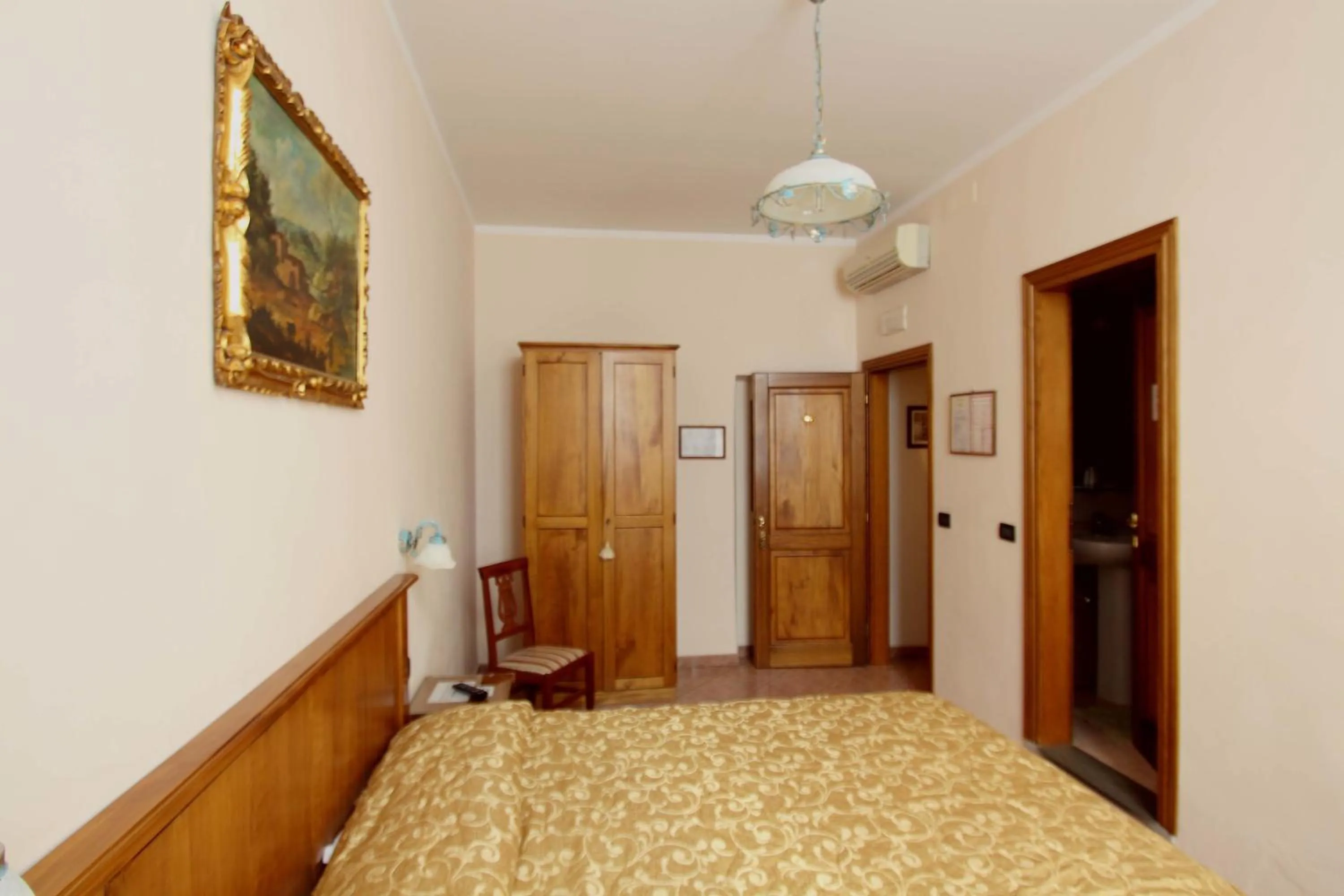 Bed in Hotel Margaret