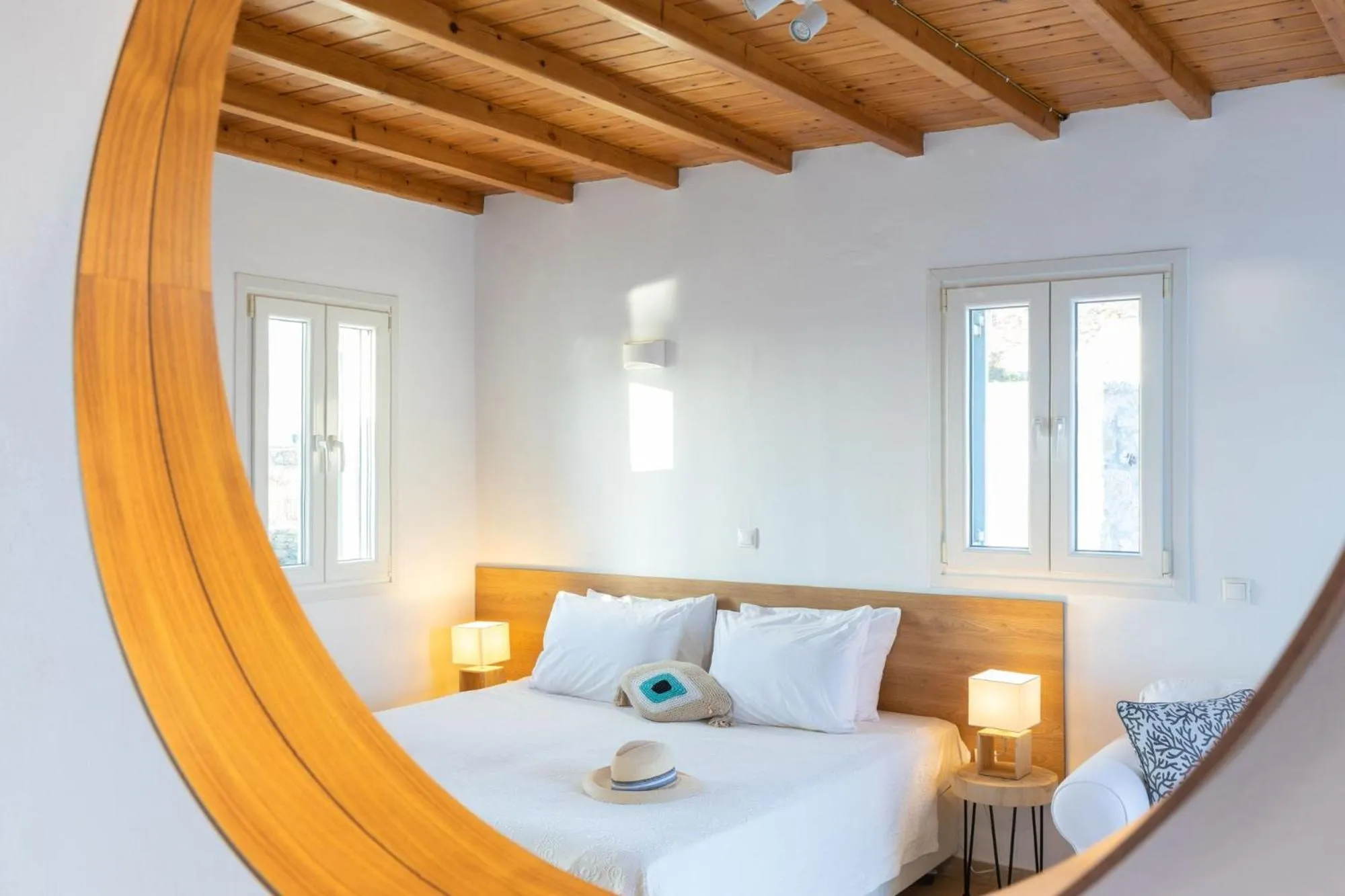 Bed in Sea Wind Villas and Suites