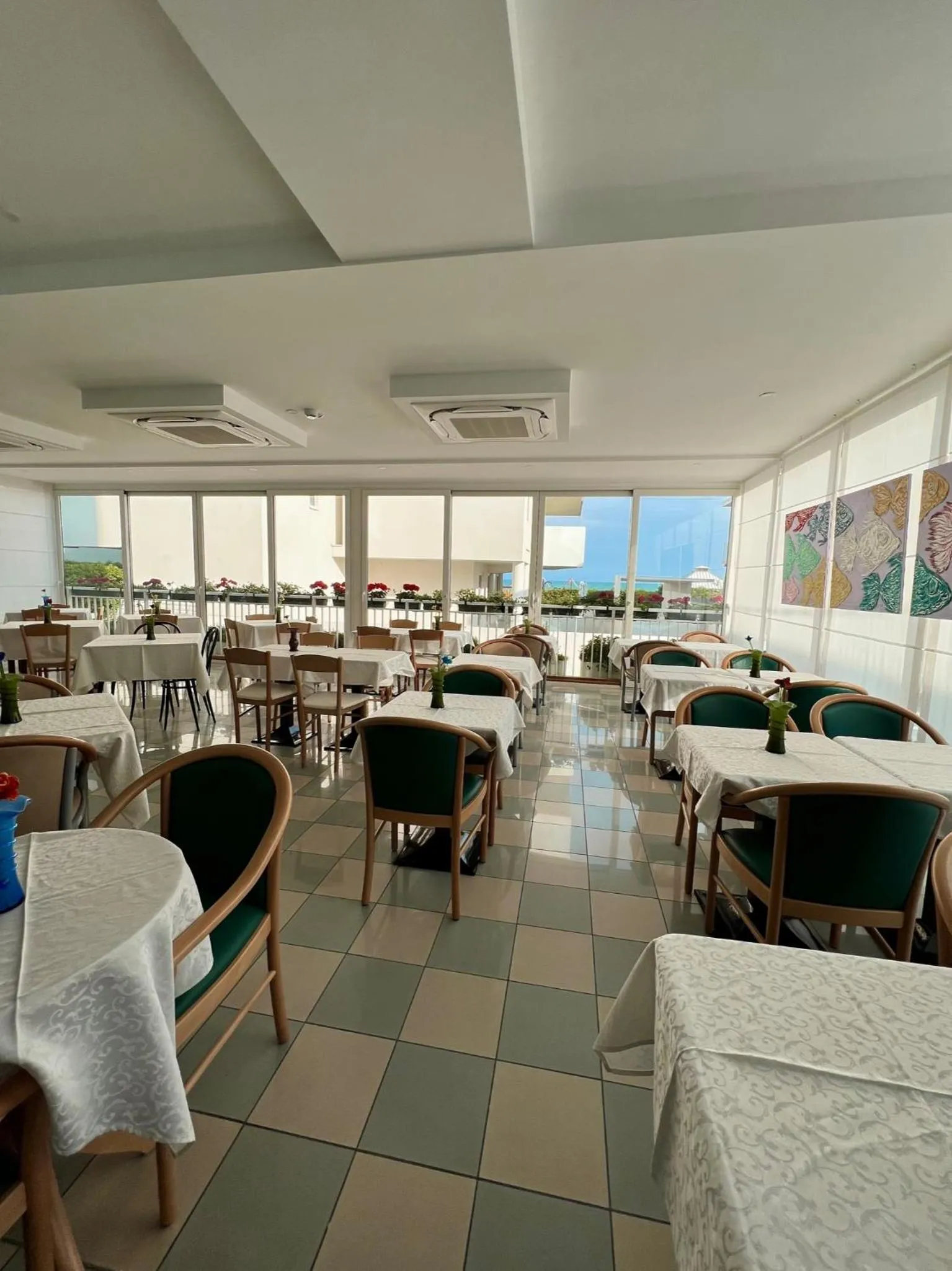 Restaurant/places to eat in Hotel Terramare