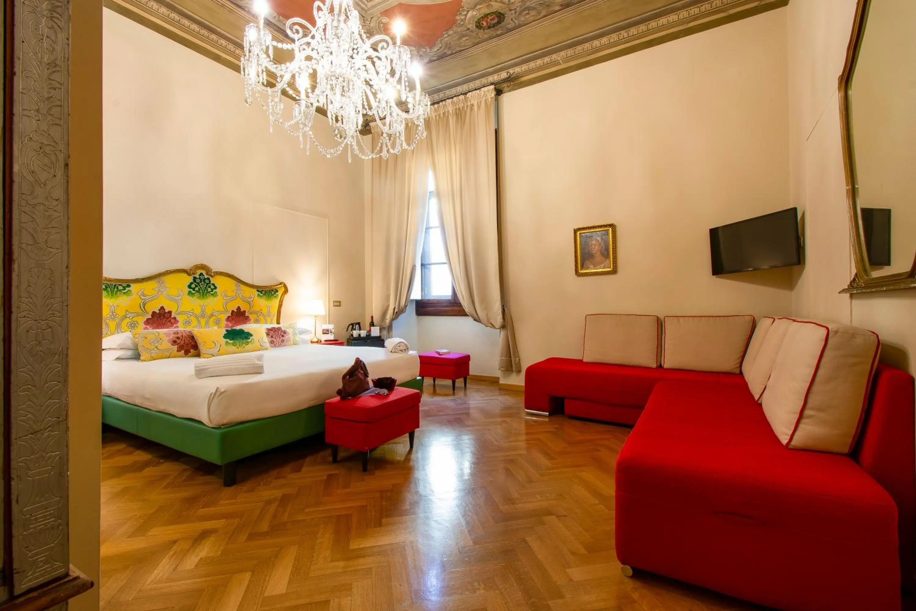 Bedroom, Bed in N4U Guest House Florence