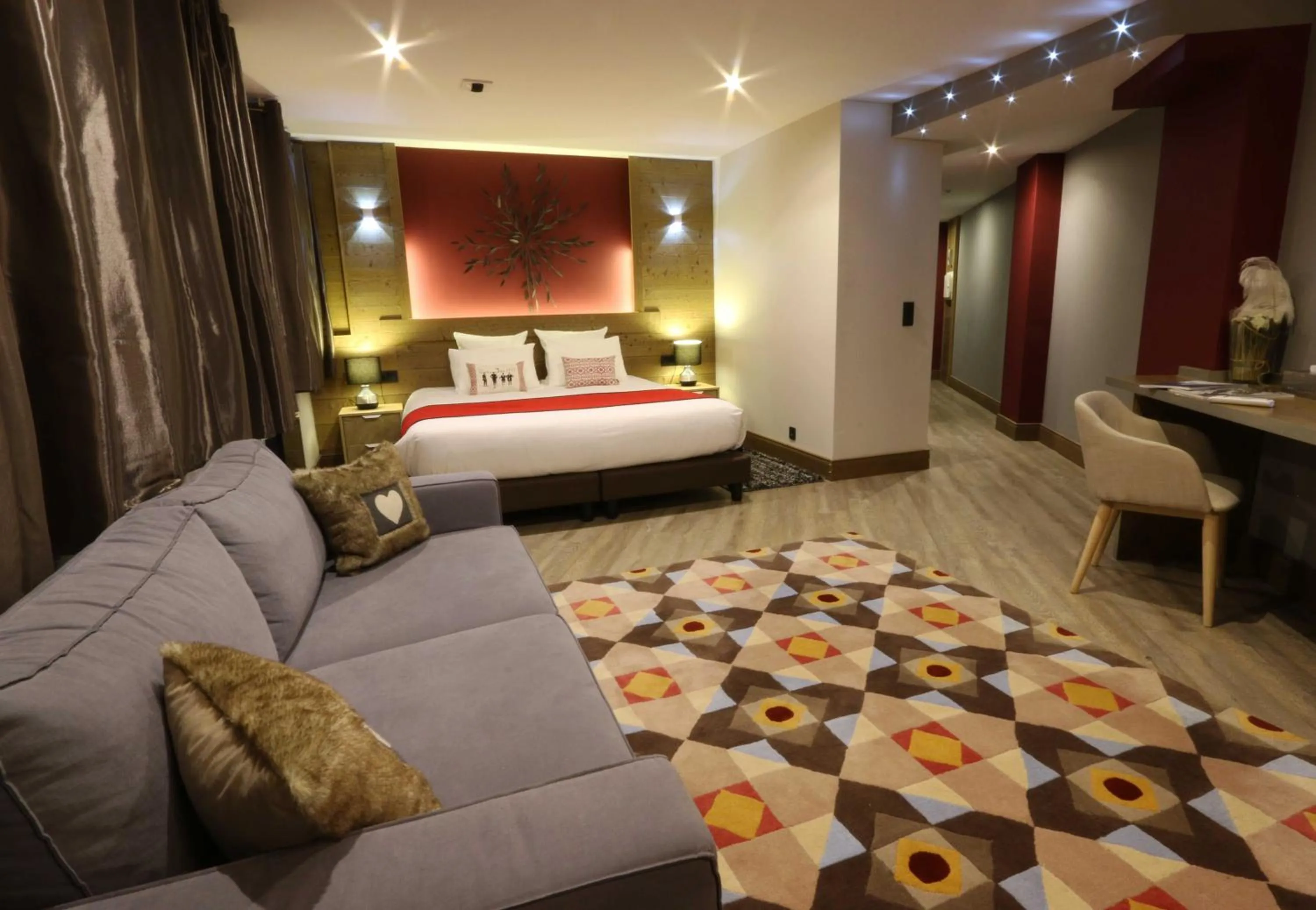 Bed in Hotel Edelweiss