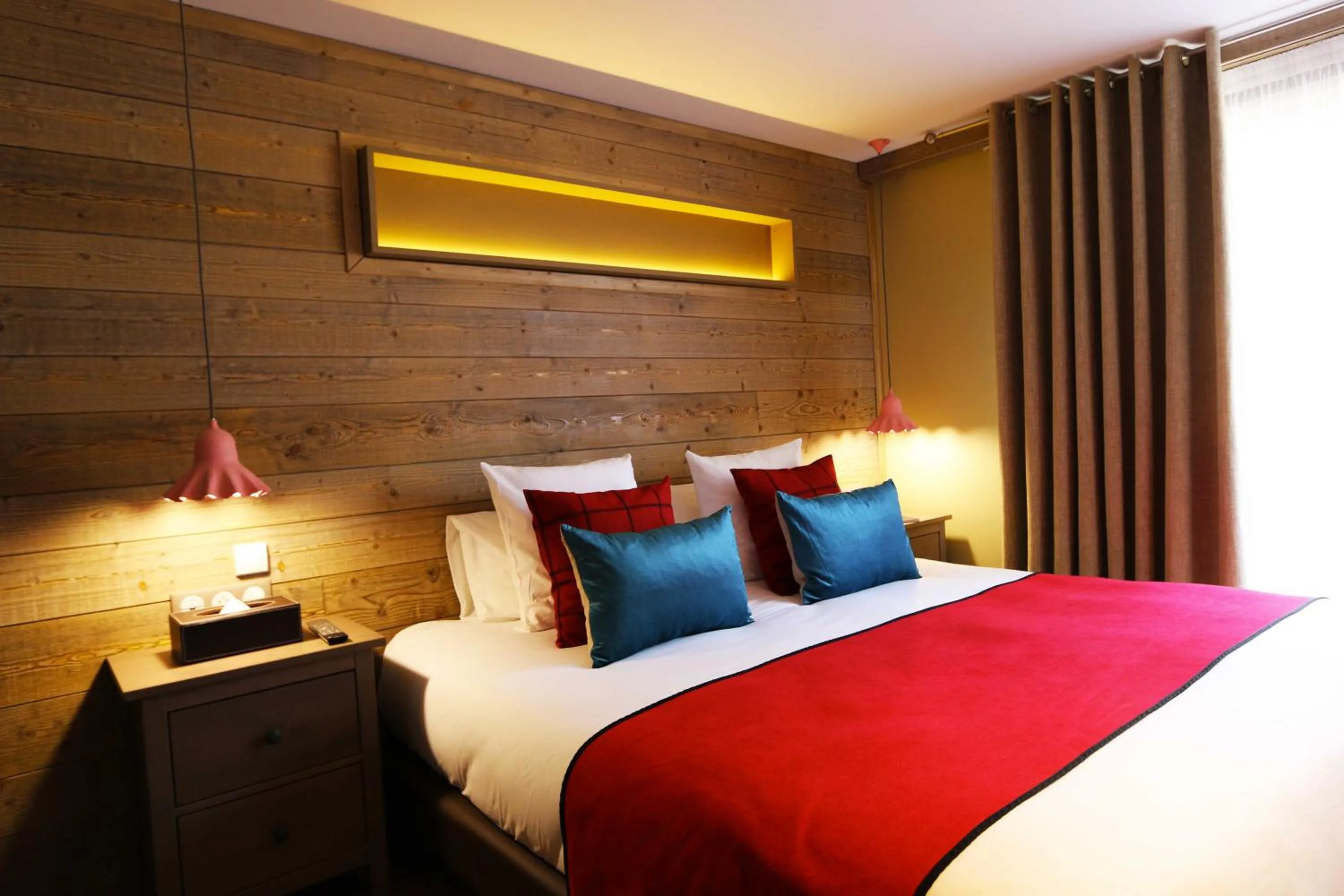 Bed in Hotel Edelweiss