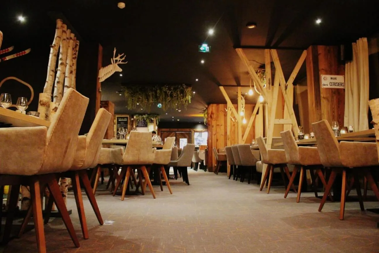 Restaurant/places to eat in Hotel Edelweiss