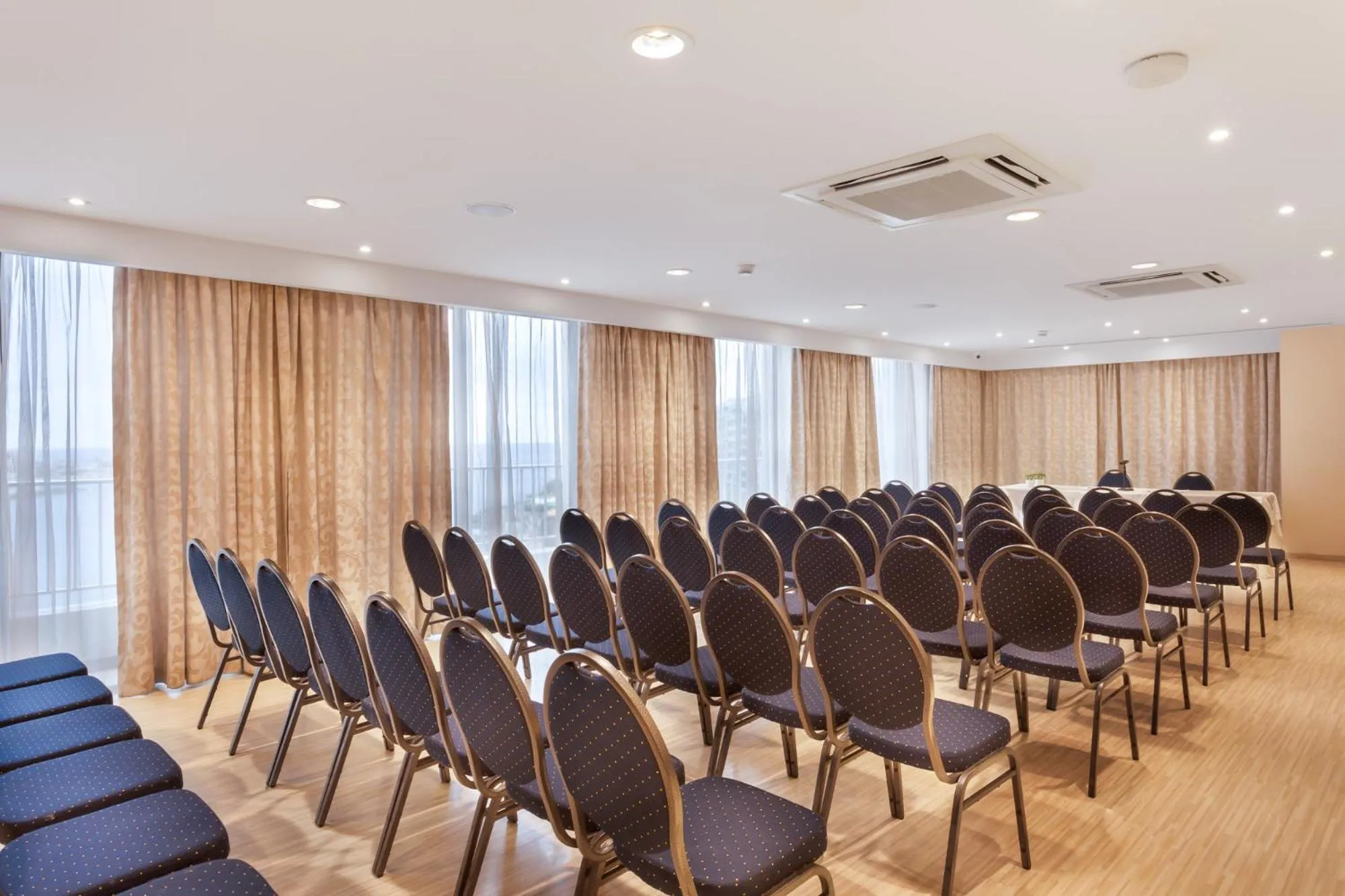Meeting/conference room in Plaza Regency Hotels
