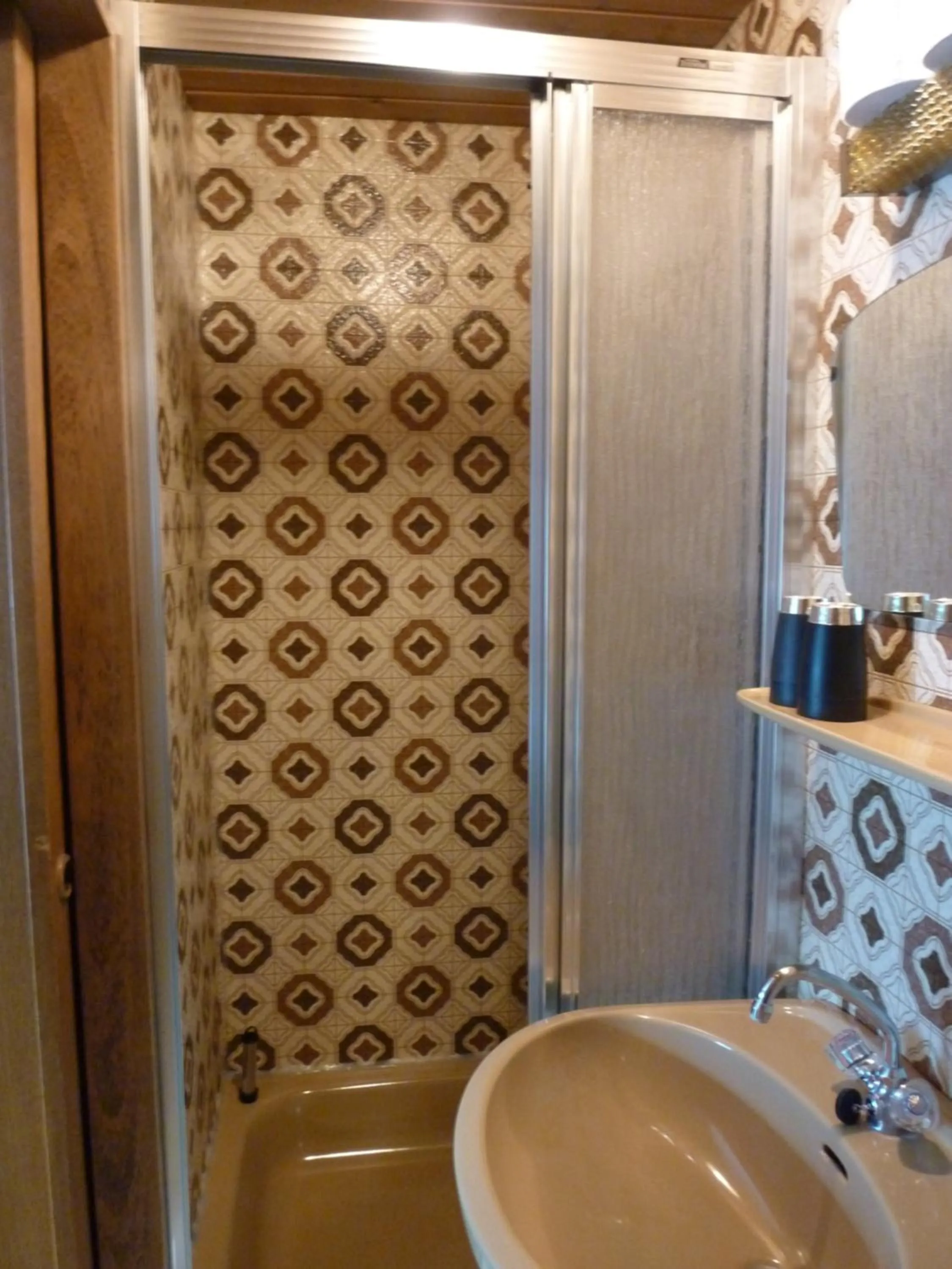 Shower in Pension zu Hause