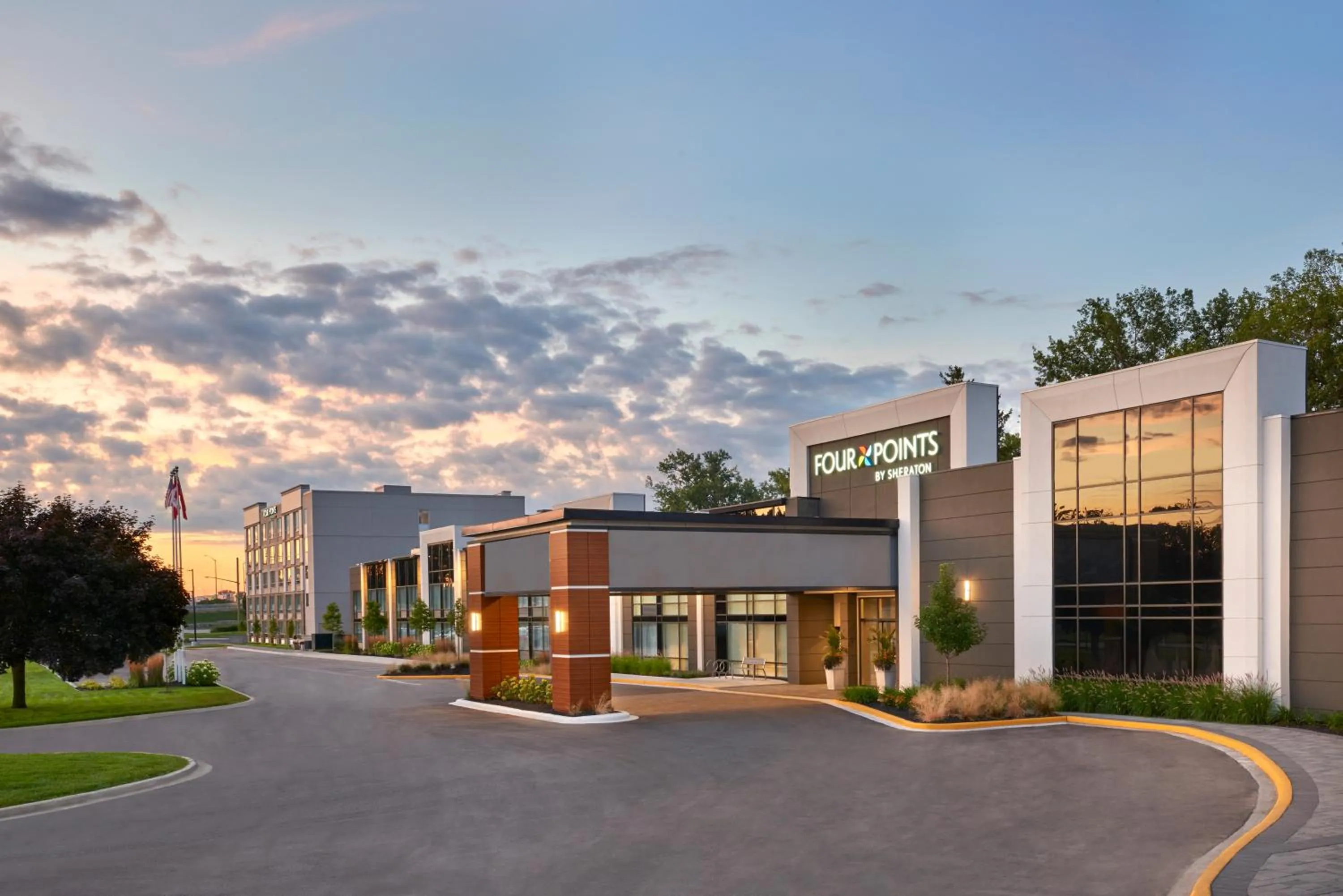 Property building in Four Points by Sheraton Point Edward Sarnia