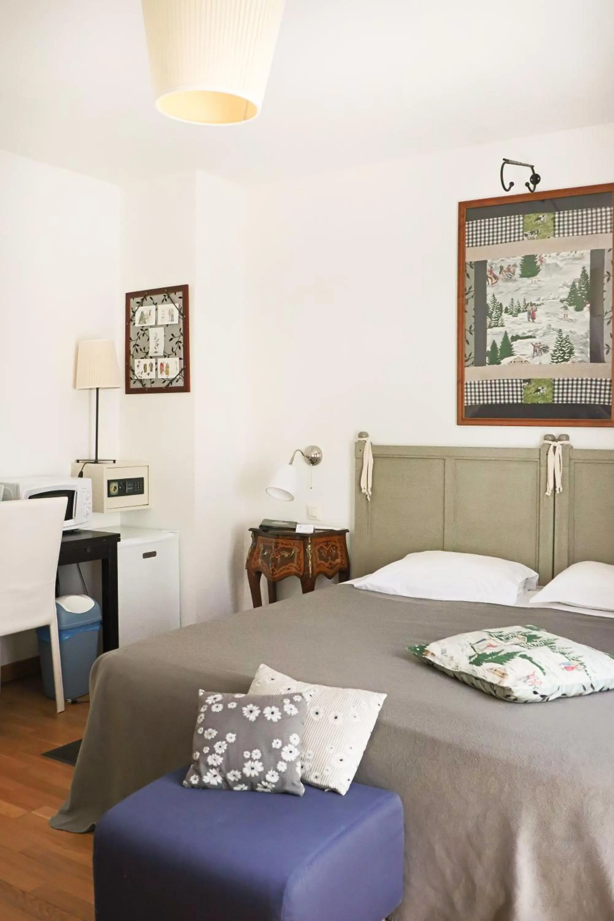 Photo of the whole room, Bed in Logis Hôtel La Villa Boucicaut
